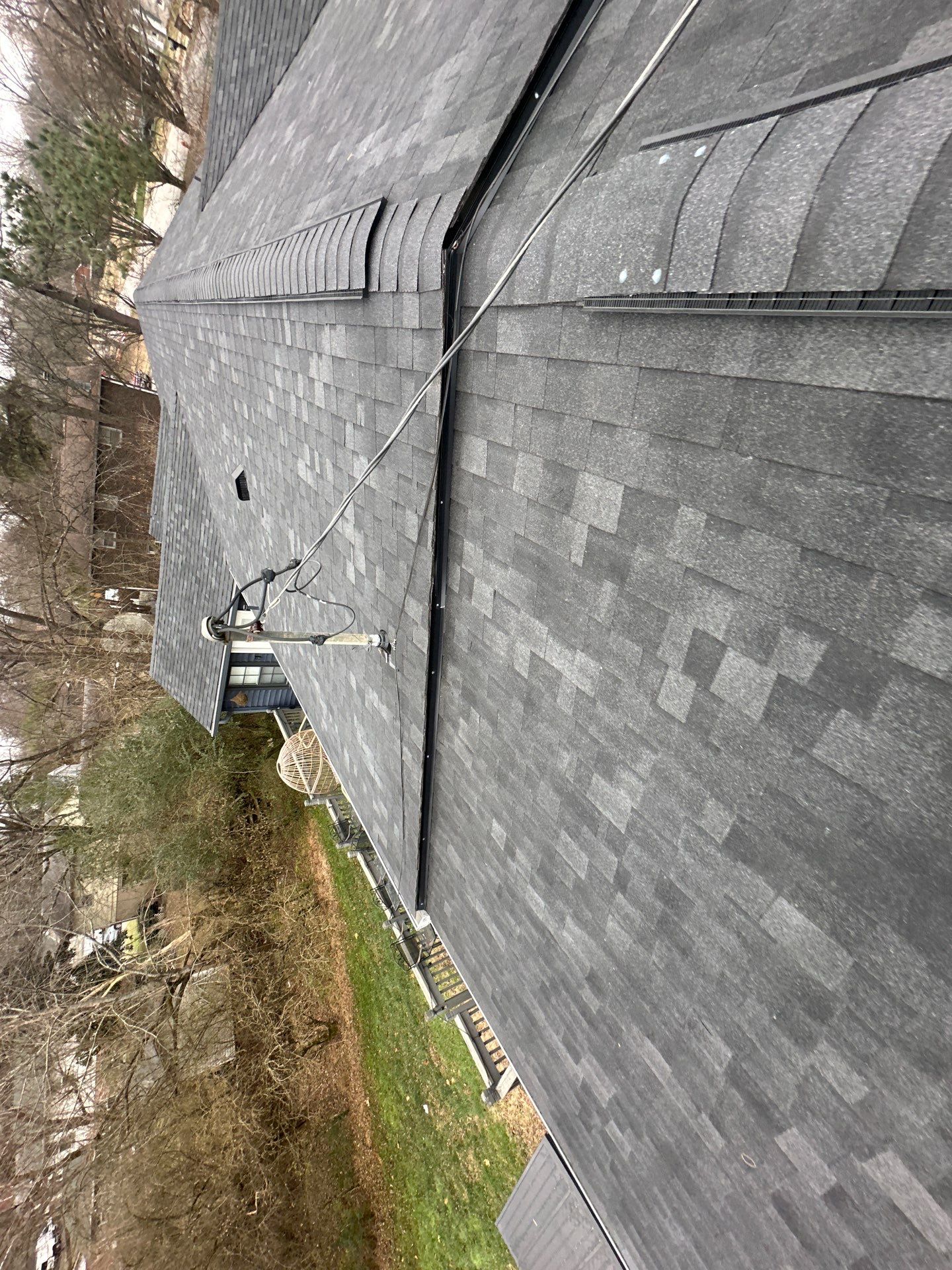 Owens Corning Oakridge Shingles - Onyx Black by Undersun Roofing 