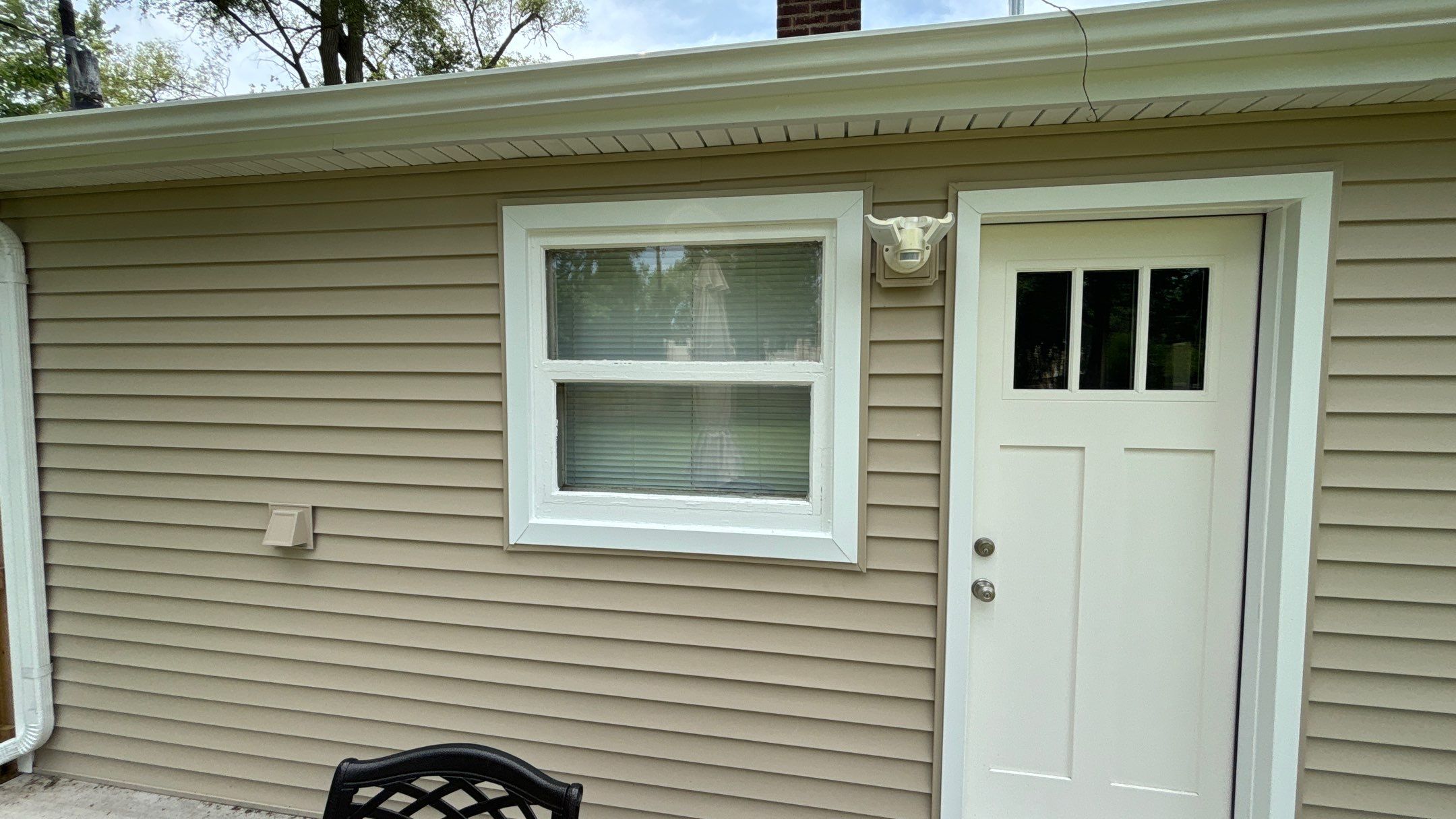 Siding Replacement using Certainteed Classic Restoration D4 by 180 Contractors
