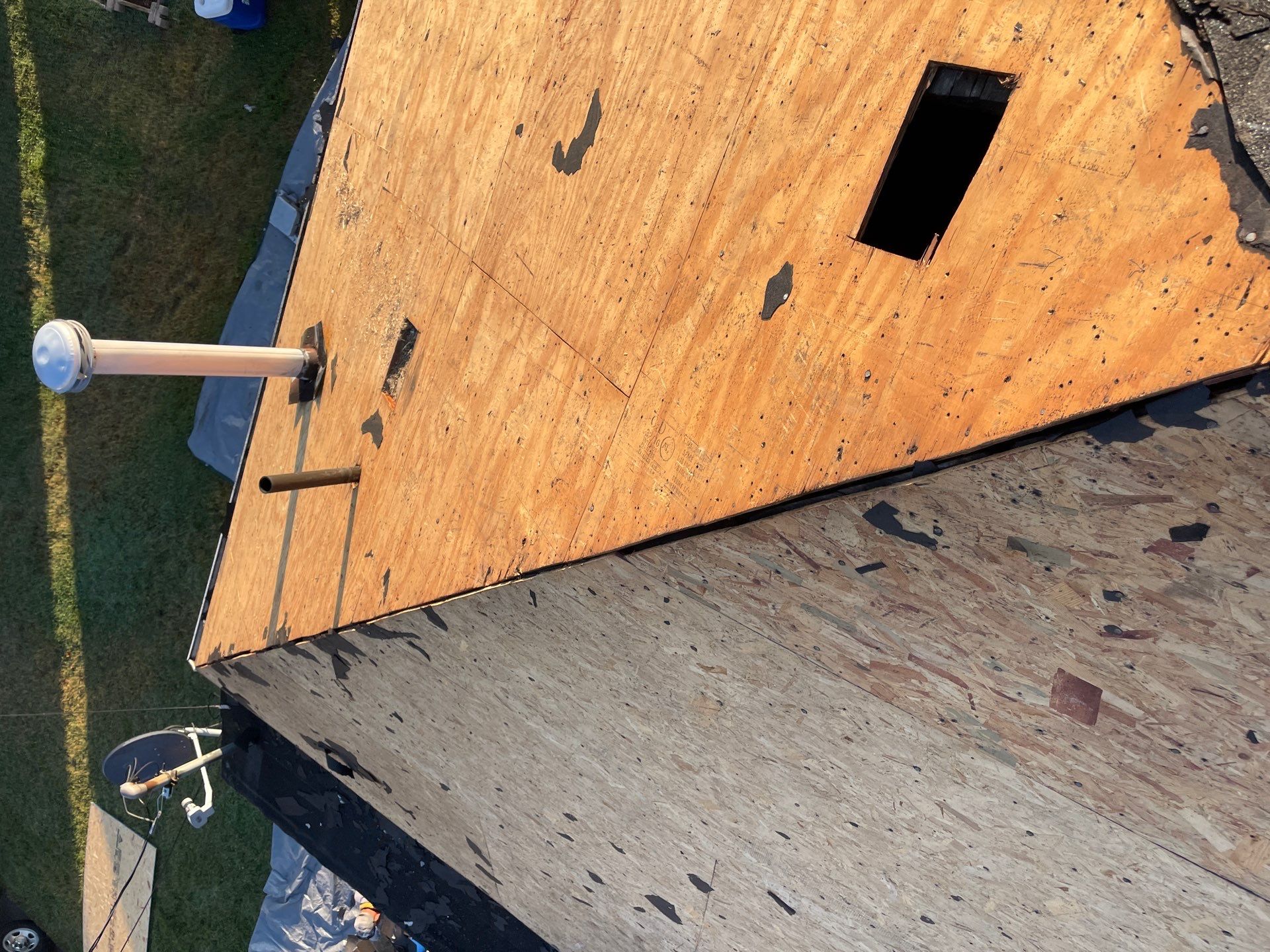 Residential Roofing Installation using GAF Timberline HDZ Charcoal by Rainstoppers Roofing