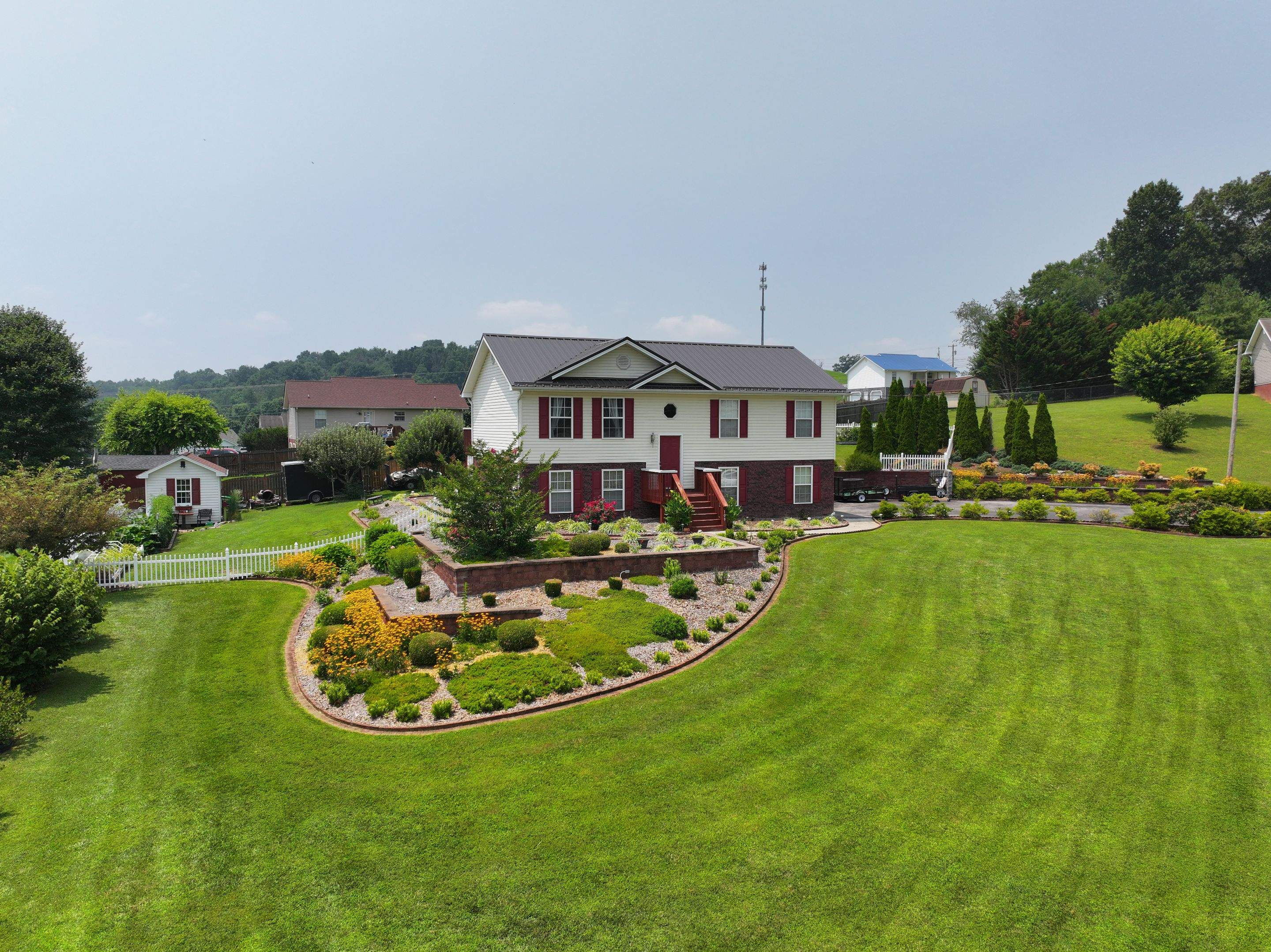 Cankovic Residence by Omnia Roofing