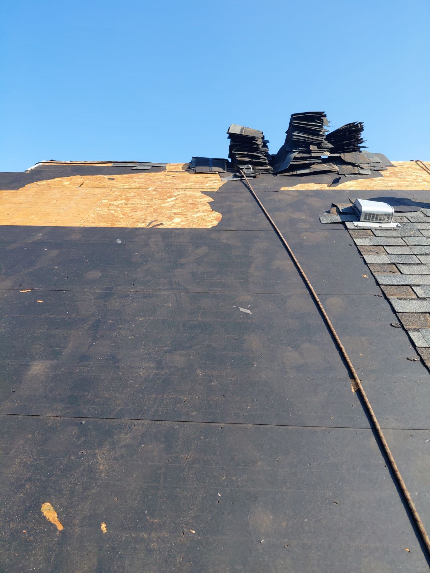 Lorton: Residential Roof Replacement with CertainTeed Landmark in Colonial Slate by RM Banning, Inc.