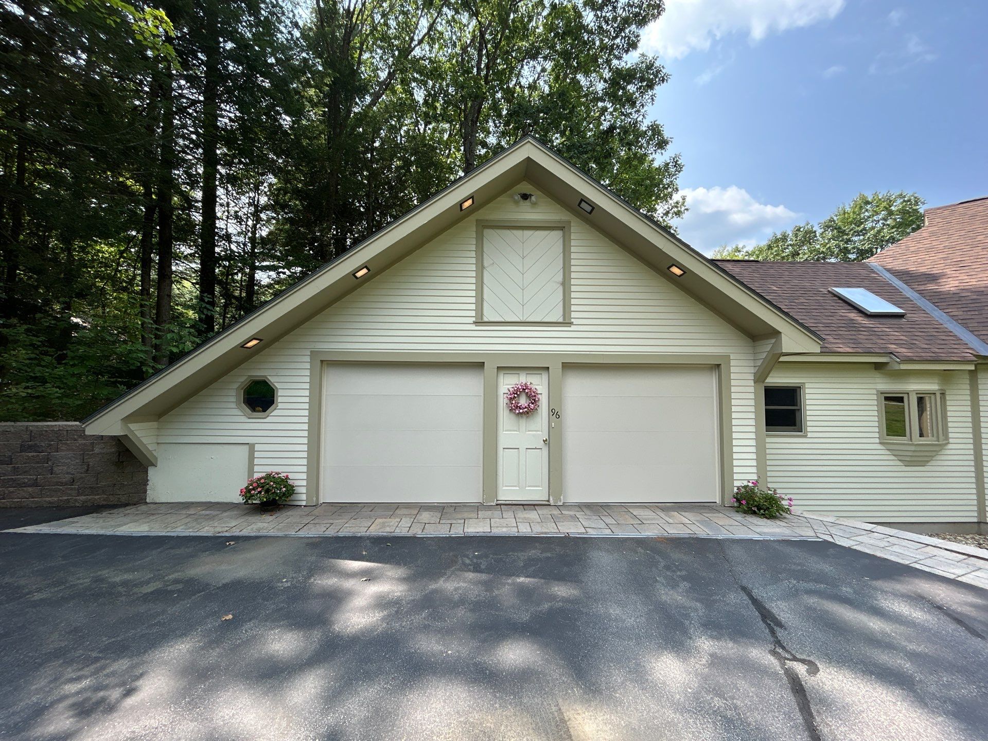 Door Installation using Raynor Encore Garage Door by Keene Door
