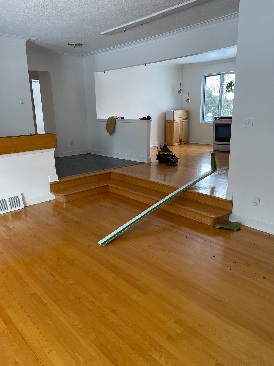 Full house renovation by Eco-Nature Construction Inc.