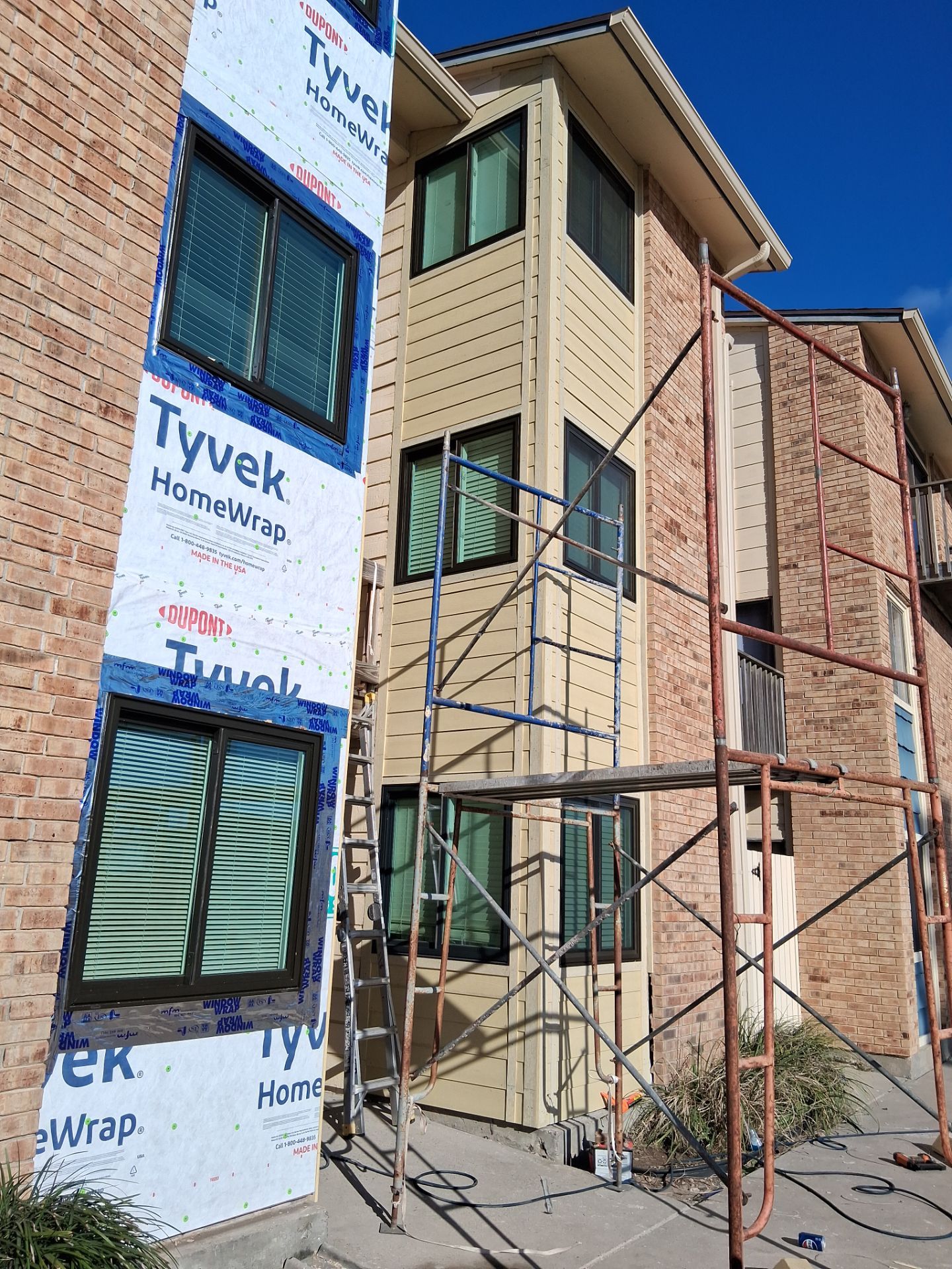 Exterior remodel Fortuna Bay Condos by Bayfront Roofing and Construction