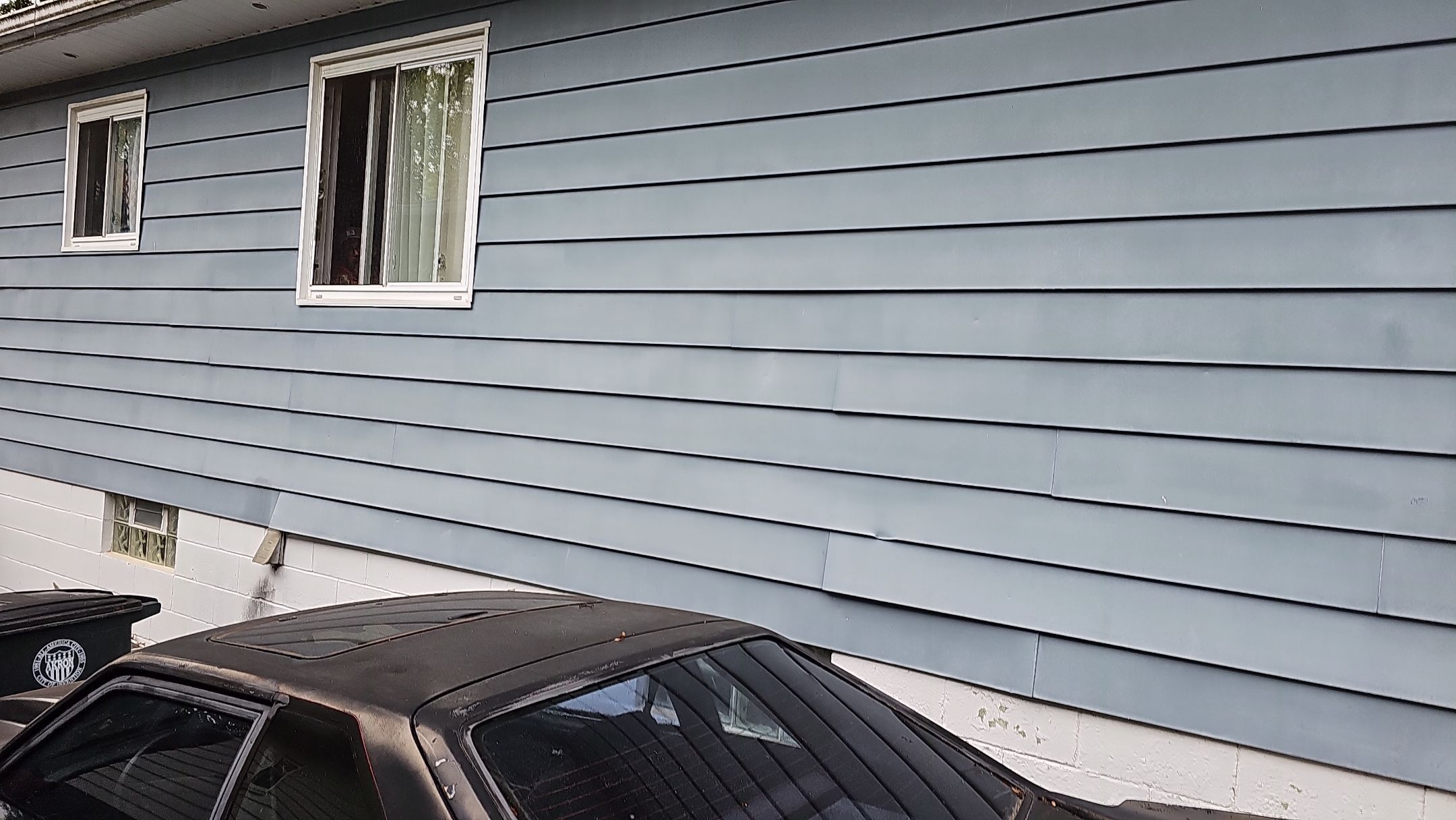 ATLAS PINNACLE COLOR: OYSTER SHELL DRIP EDGE: WHITE by Eagle Eye Roofing
