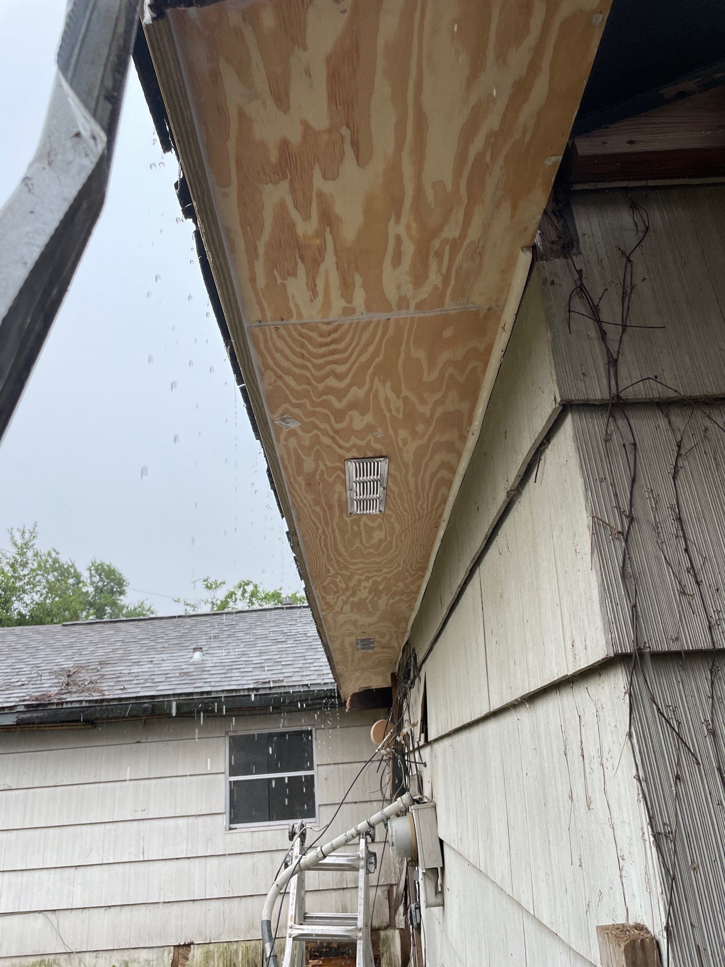 Hail Damage using Owen's Corning Duration (Lifetime) Shingles by Roof Repair Company