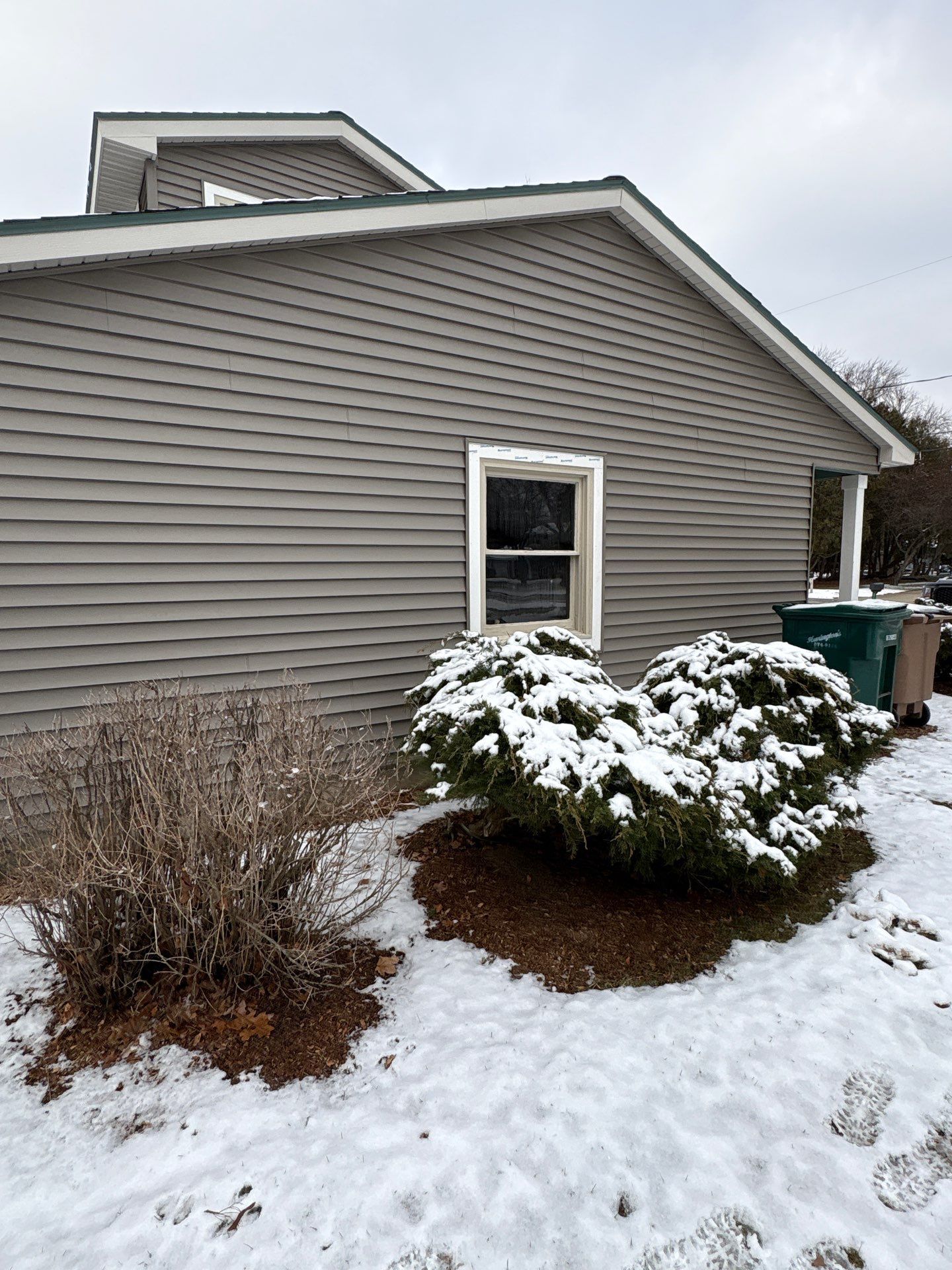 3428 Knollwood Drive Northeast Rockford, MI 49341 by Veteran Roofing & Exteriors