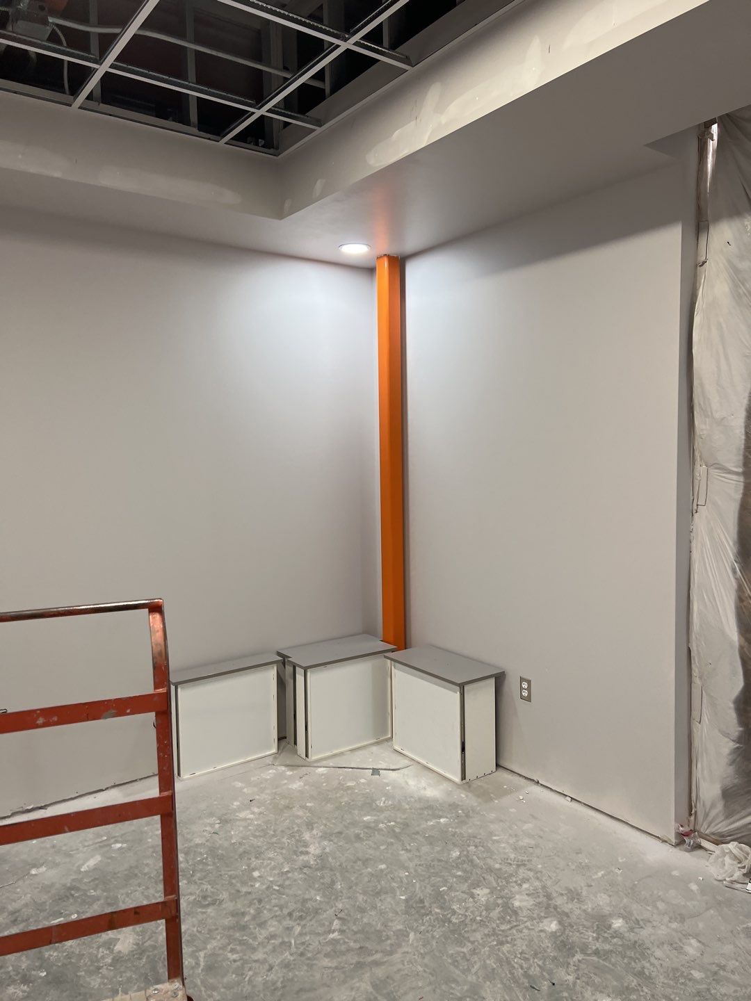 On Track Shop by Cutting edge painting 