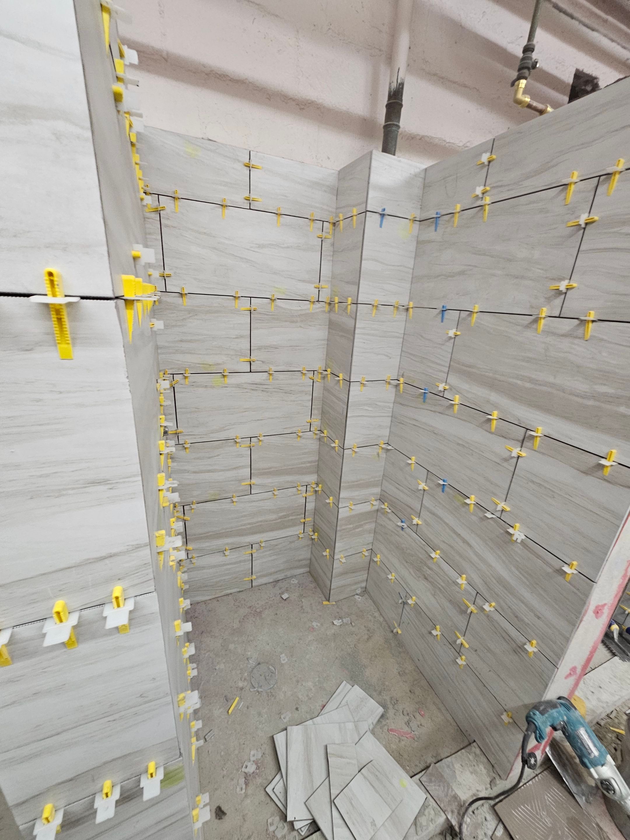 Showers & Storage by EL-GC LLC
