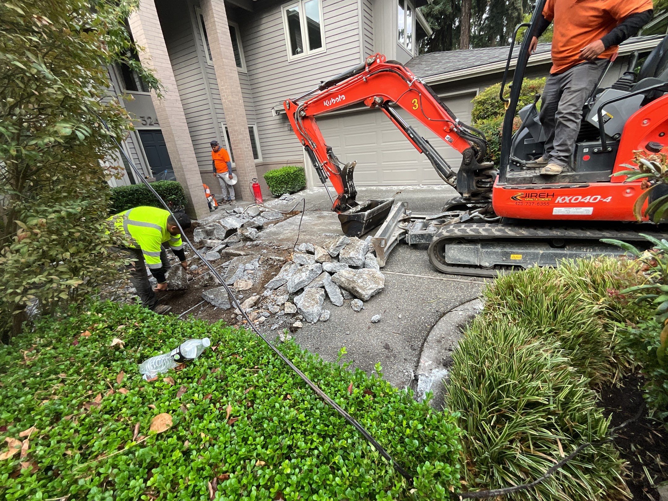 Eggers | Aggregate Finish Driveway, Concrete Project  by Jireh Asphalt & Concrete Inc 