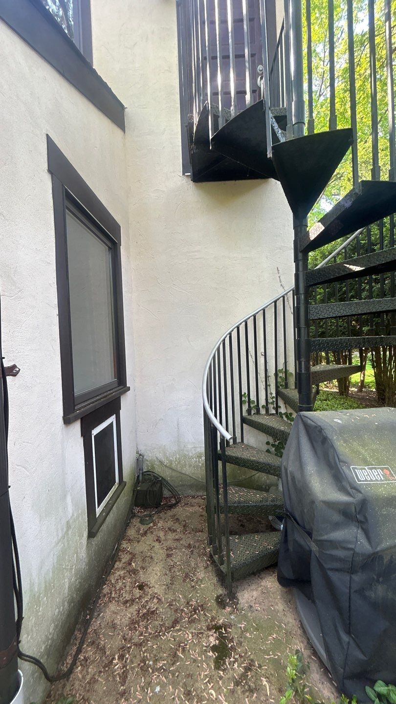 Highland Park,IL House washing  by Northern Power Washing LLC.