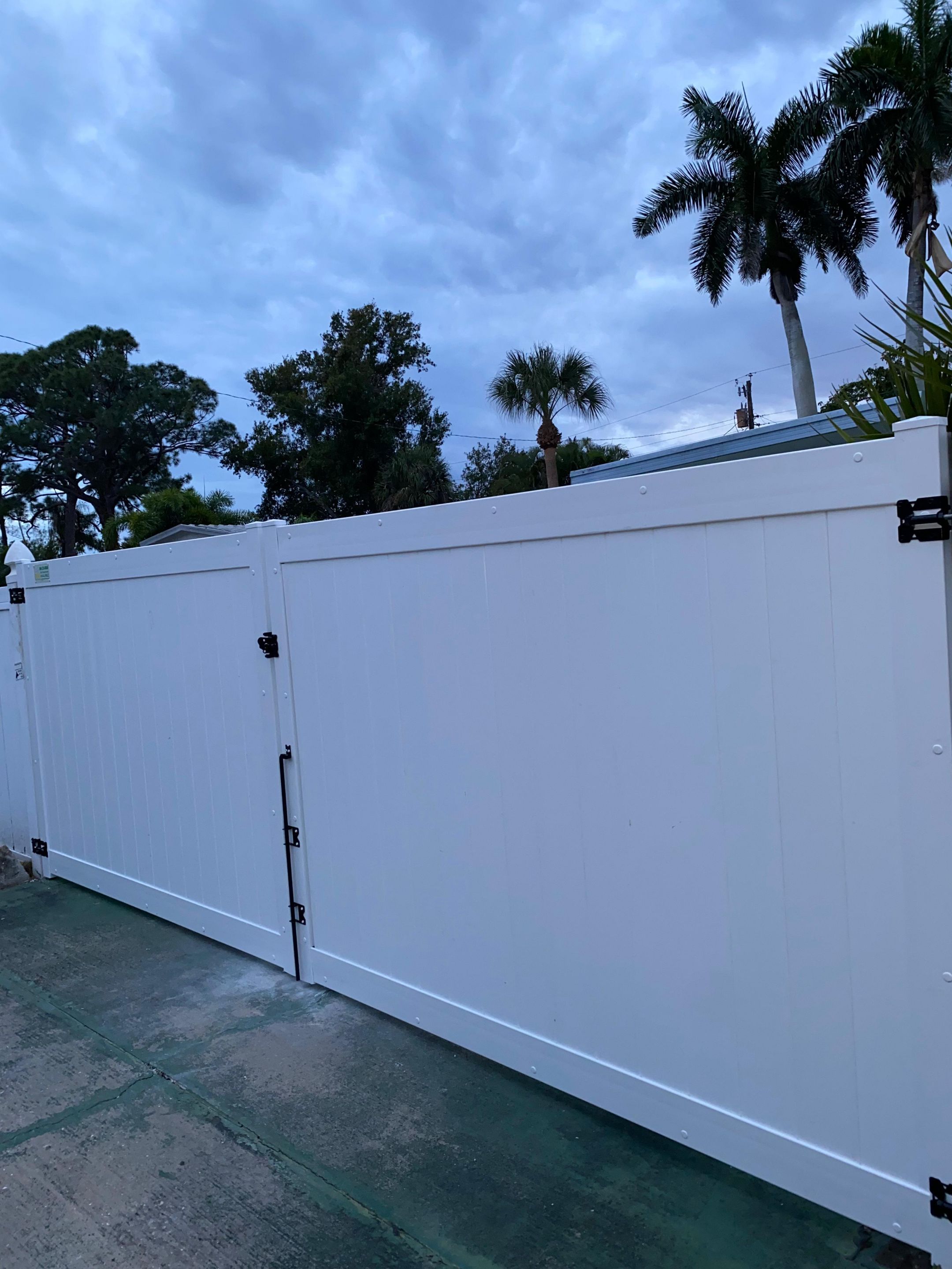 Vinyl Gate in Nokomis by True Fence LLC