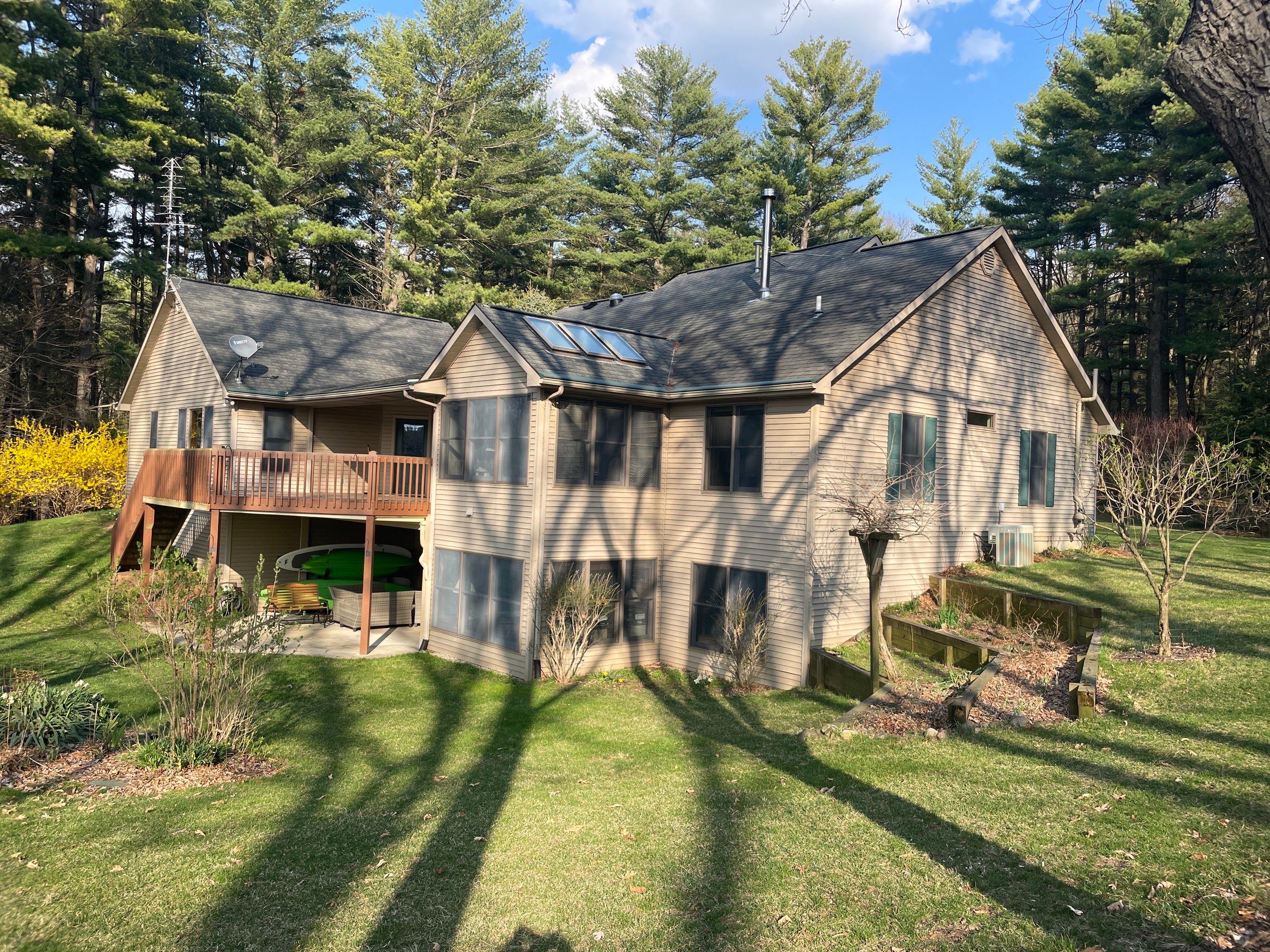 Residential Roofing Installation using Vic West Cedar Creek Shake by 4Ever Metal Roofing