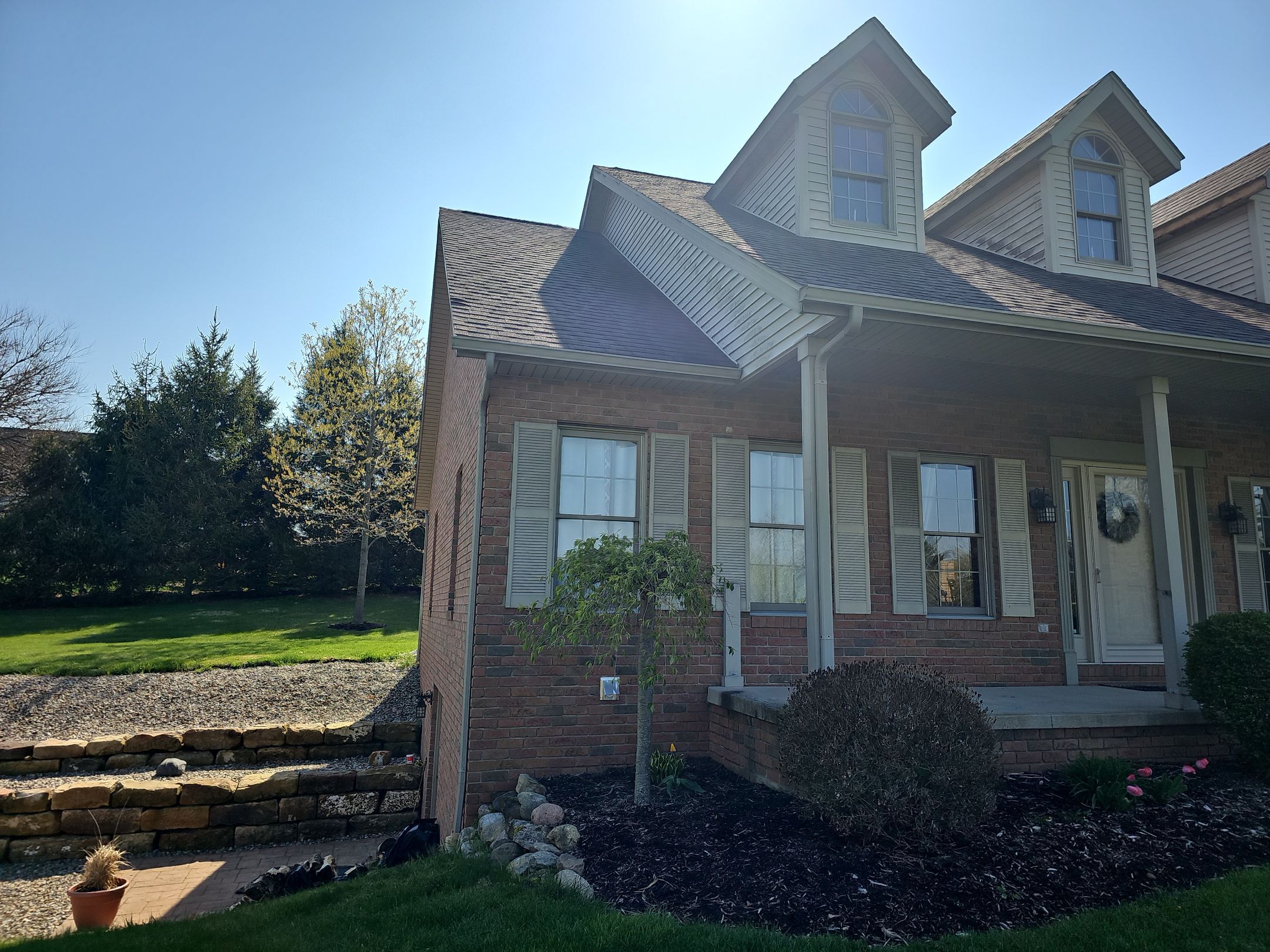 ATLAS PINNACLE COLOR: WEATHERED SHADOW by Eagle Eye Roofing