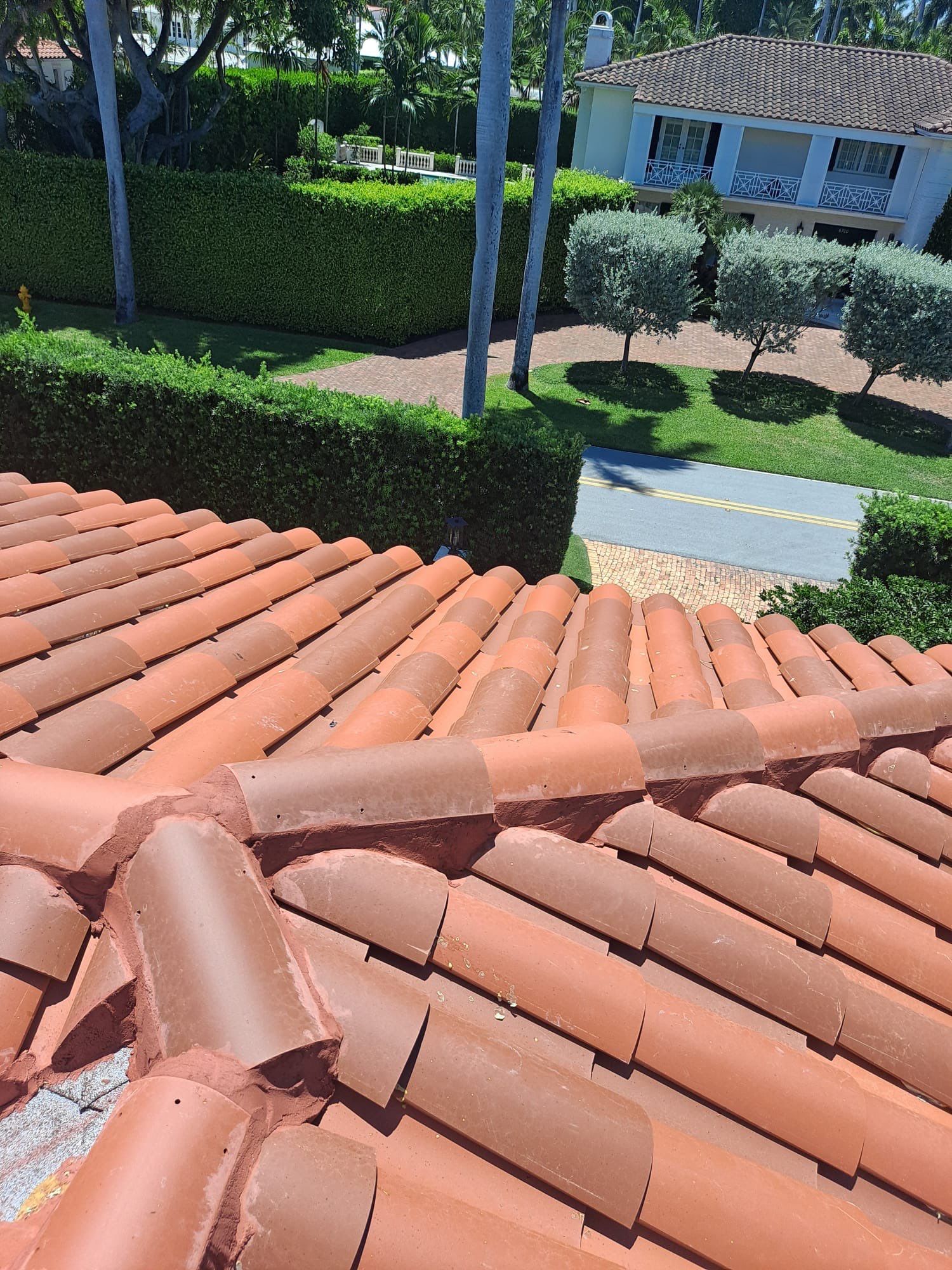 Verea Barrel - Red and Ohio Red Color by Istueta Roofing
