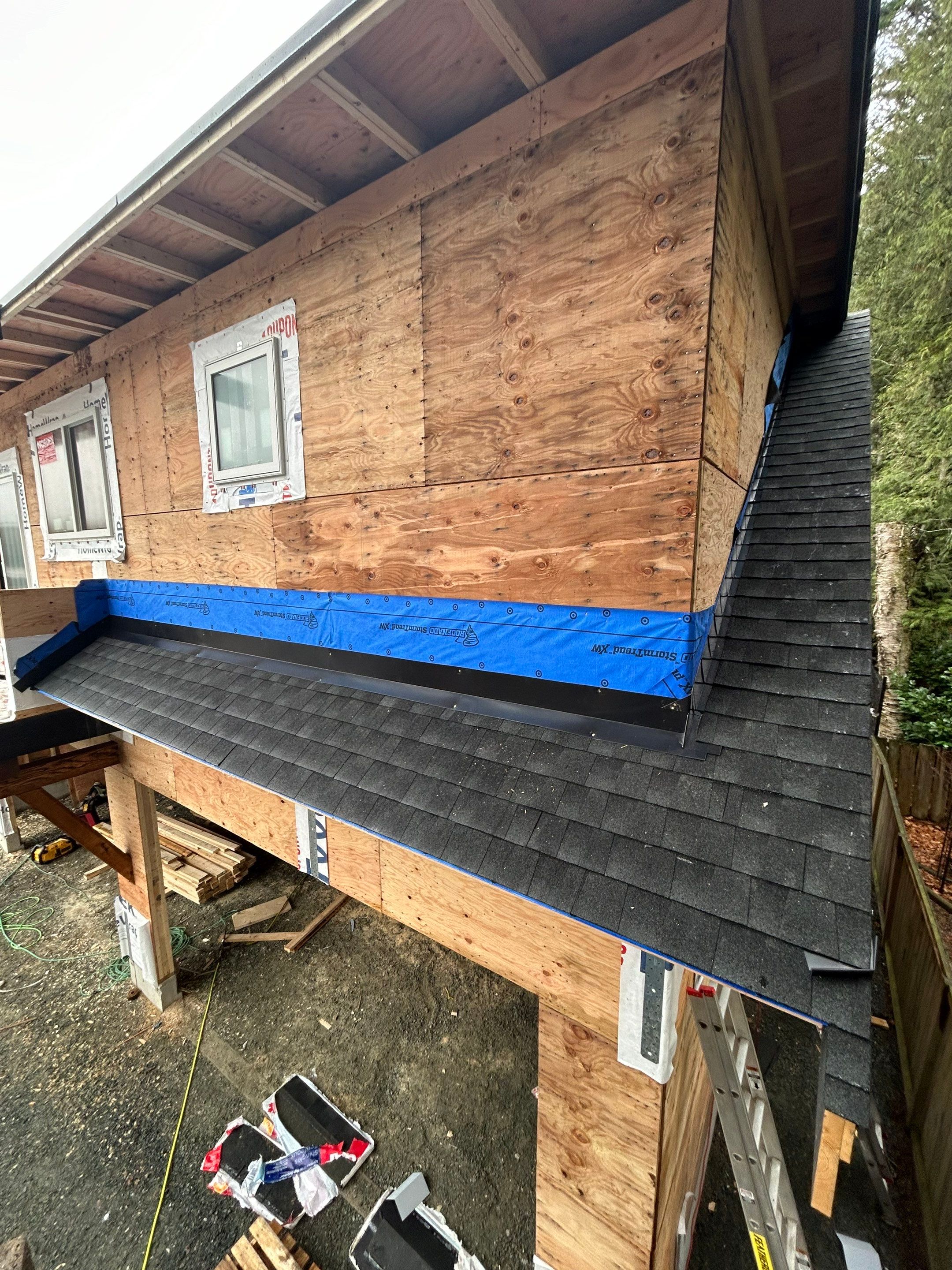 Residential Roofing Installation using GAF Charcoal HDZ by Top Notch Roofing Inc