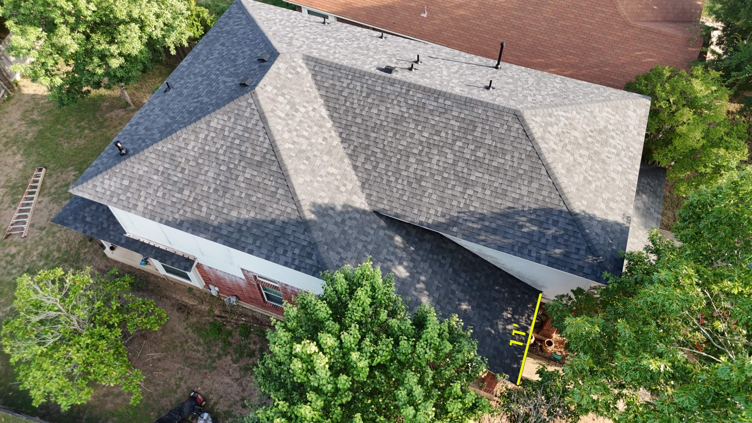 Onyx Black - Owens Corning TruDefinition Duration by RoofsOnly.com
