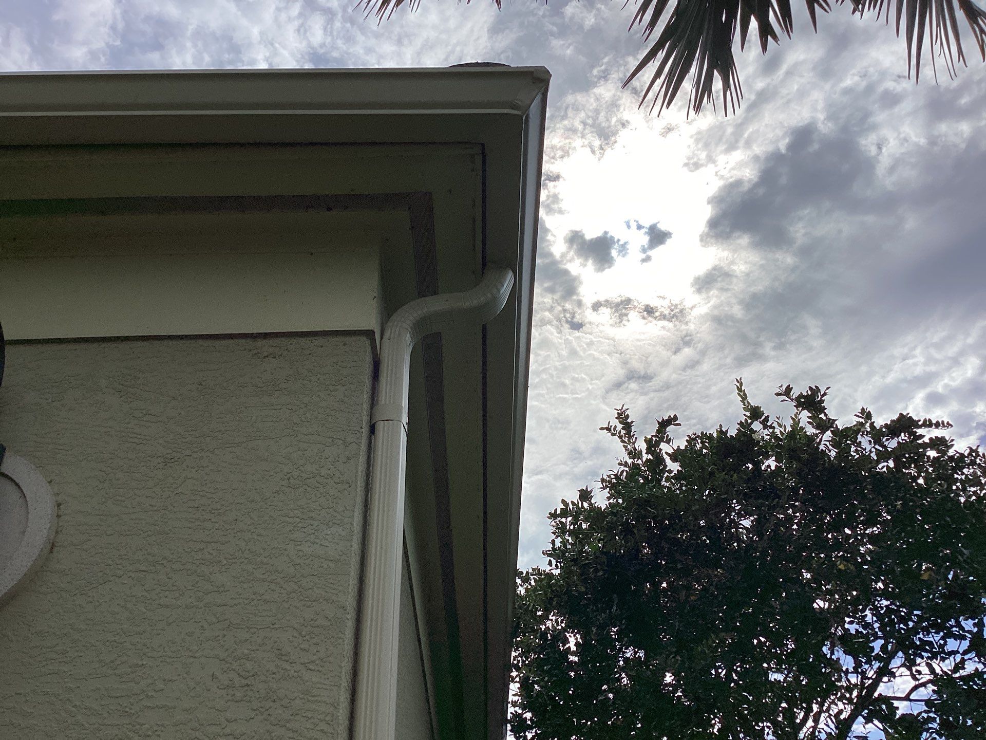 Gutter Project 7 inch seamless gutters using Cameo Gutters in Sarasota FL by Gutter Professors