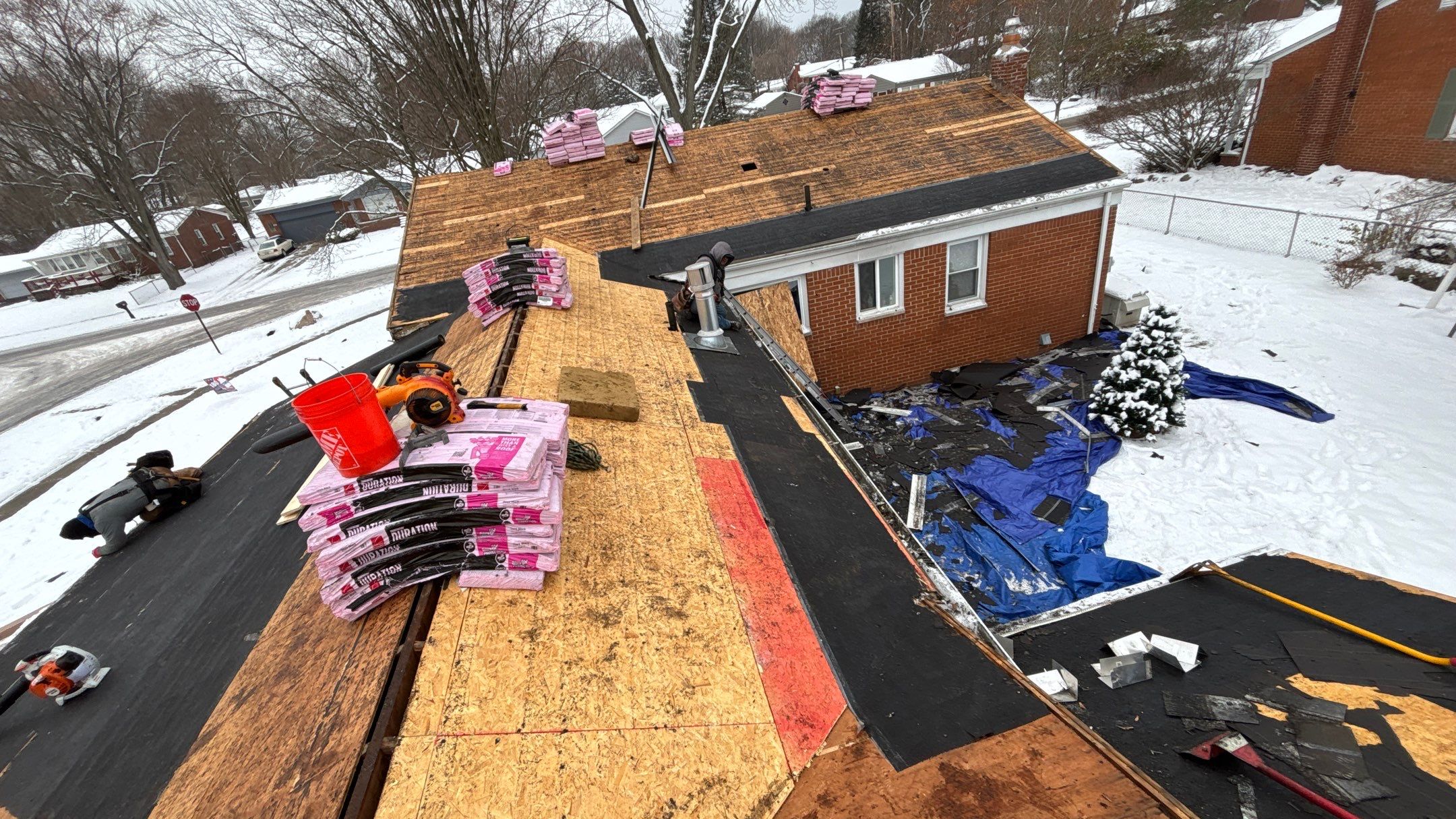 Roof Replacement using Owens Corning Onyx Black by 180 Contractors