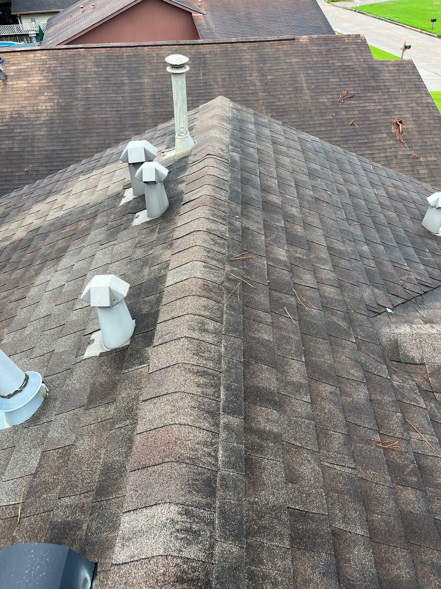 Hail Damage using Owen's Corning Duration (Lifetime) Shingles by Roof Repair Company
