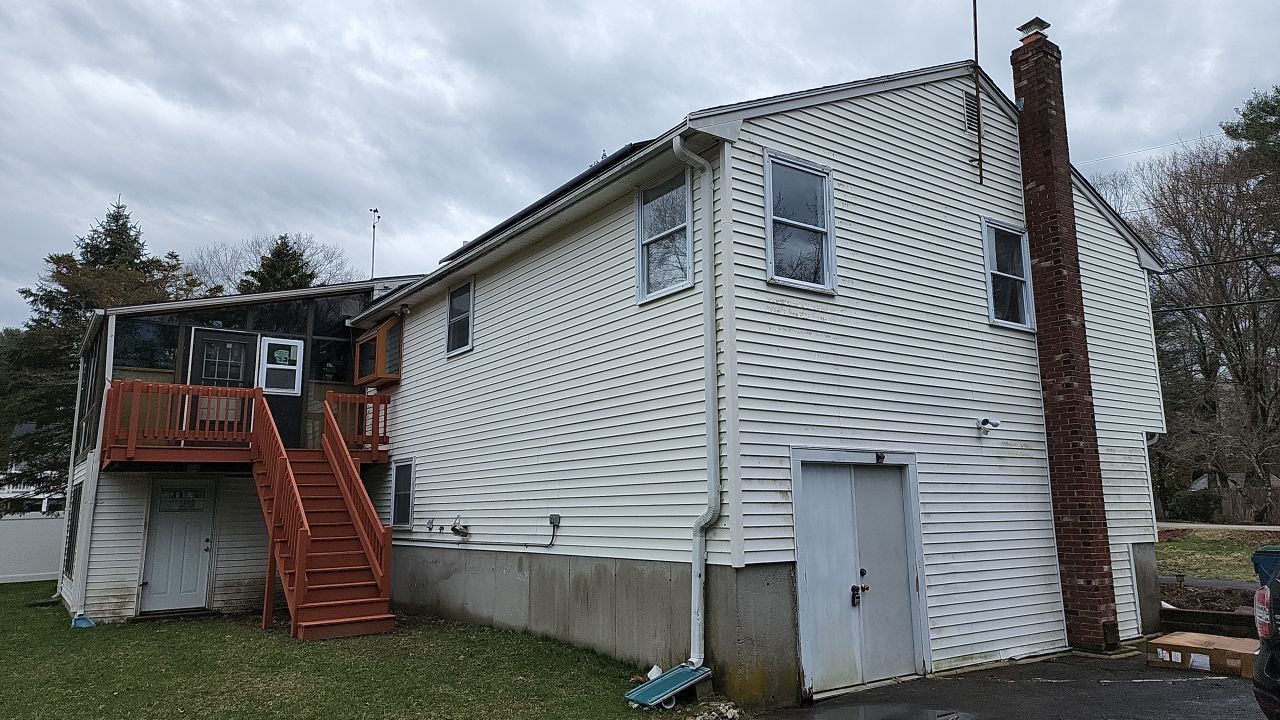 Siding and windows replaced by UBrothers Construction