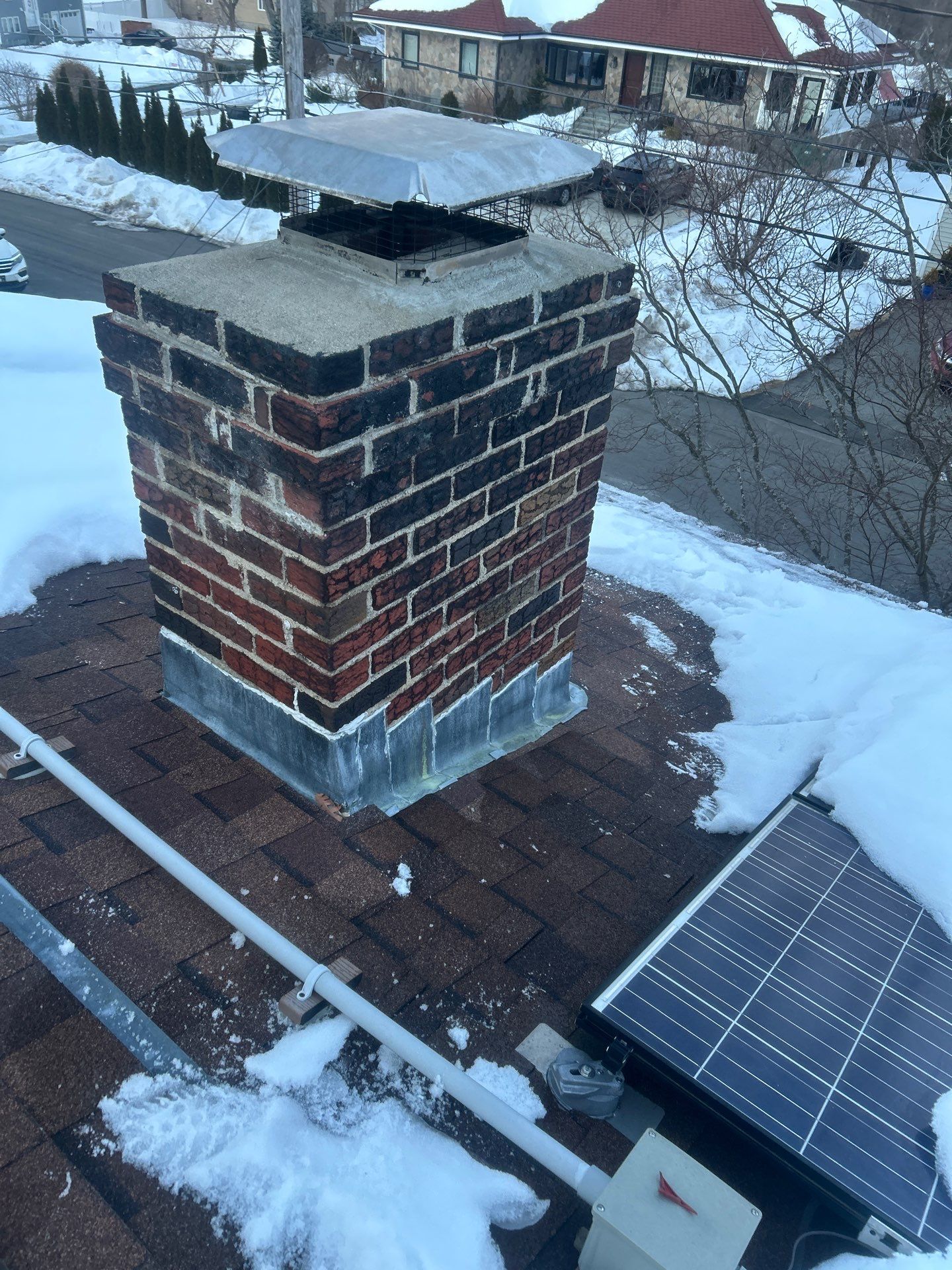 Ice Dam Removal & Snow Removal in Woburn, MA by Mighty Dog Roofing of Greater Middlesex County