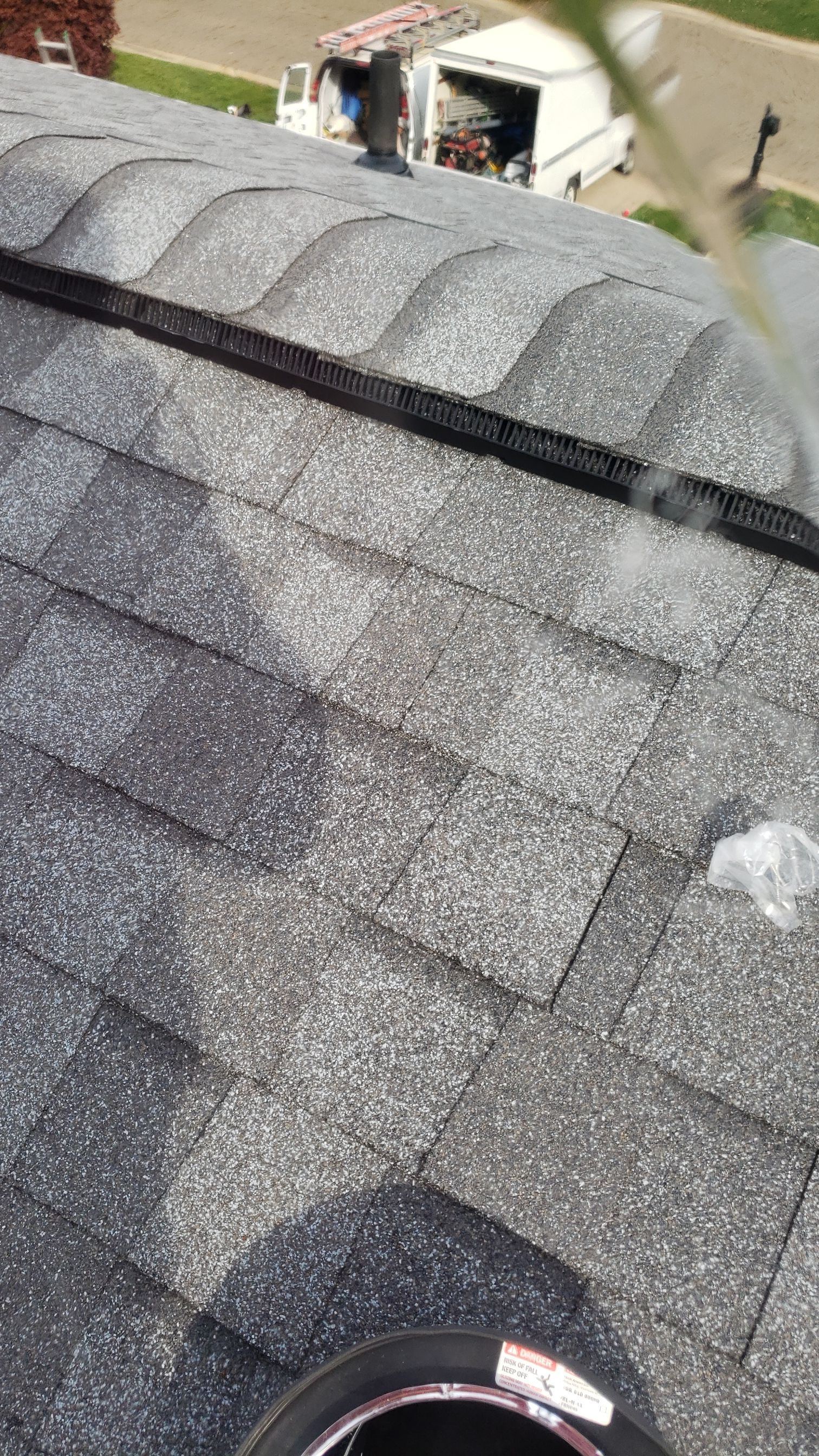 CERTAINTEED LANDMARK COLOR: PEWTER DRIP EDGE: WHITE by Eagle Eye Roofing