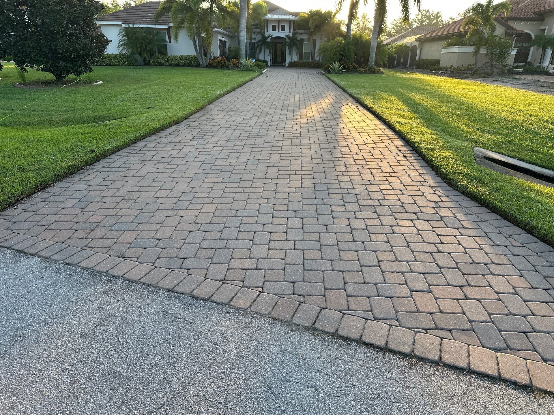 Paver Patio/Lanai & Driveway Cleaning in Winding River, Bradenton, FL | Sunshine AquaWash by Sunshine AquaWash