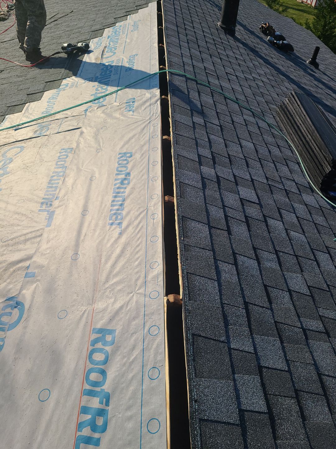 Springfield CertainTeed Landmark Pro Roof in Max Def Pewter by RM Banning, Inc.