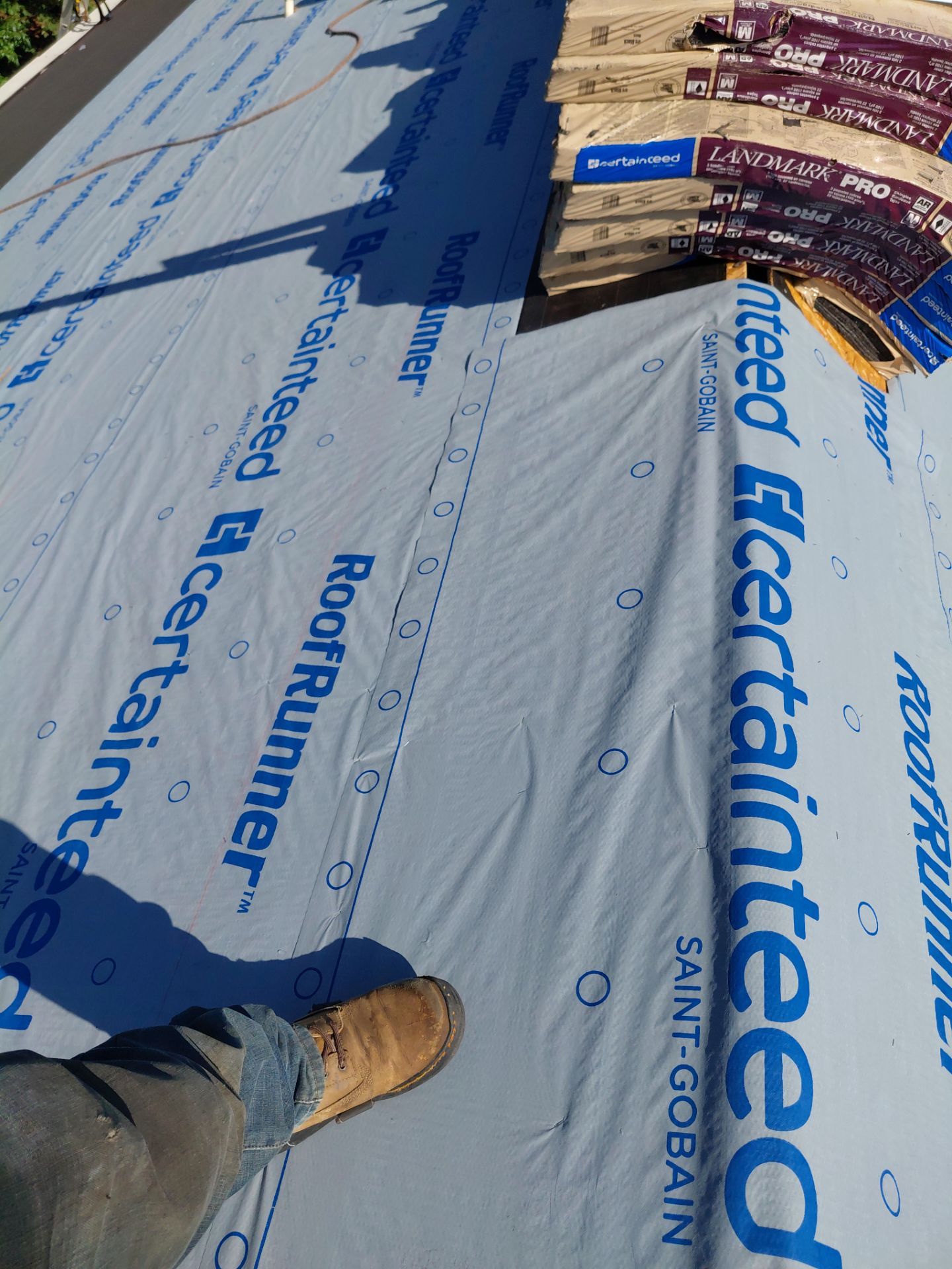 Lorton: Residential Roof with CertainTeed Landmark Pro in Max Def Moire Black by RM Banning, Inc.