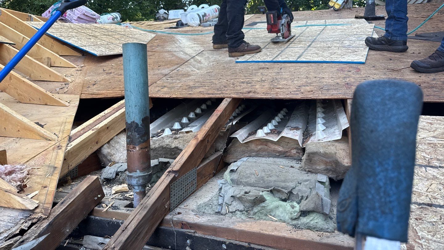 Roof Replacement using Owens Corning Brownwood by 180 Contractors