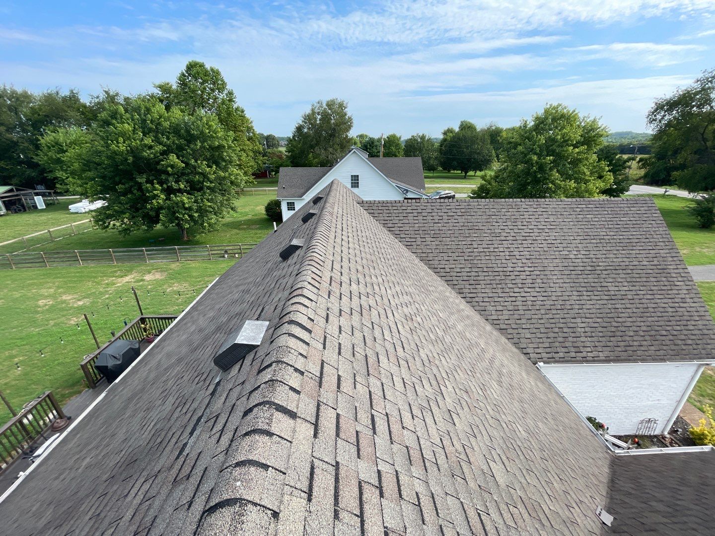 Residential Roofing Installation using Owens Corning Oakridge Roofing System by Undersun Roofing 