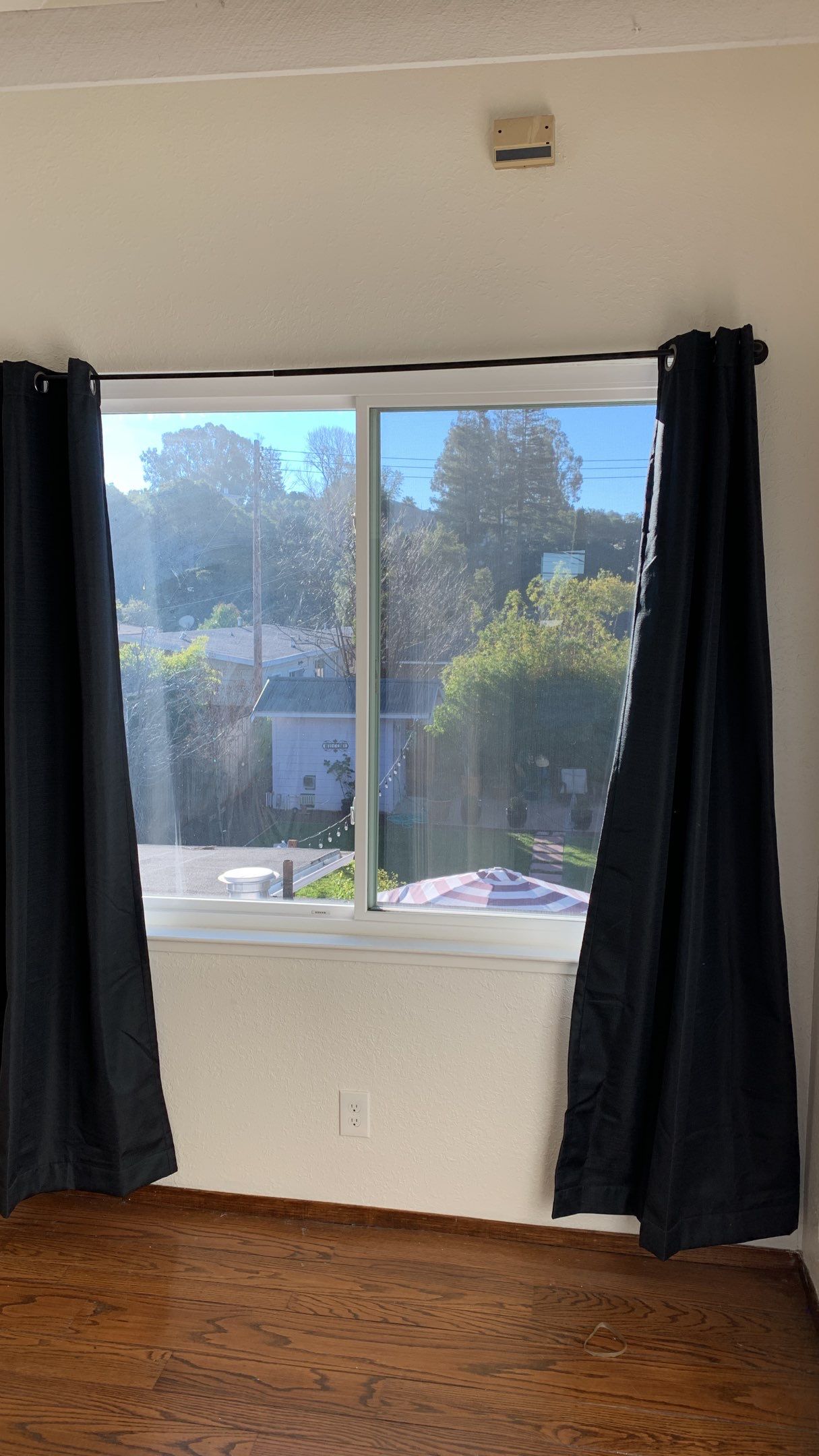 Reka Kiss Listing -1521 D Street Hayward by SpotFree Window Cleaning