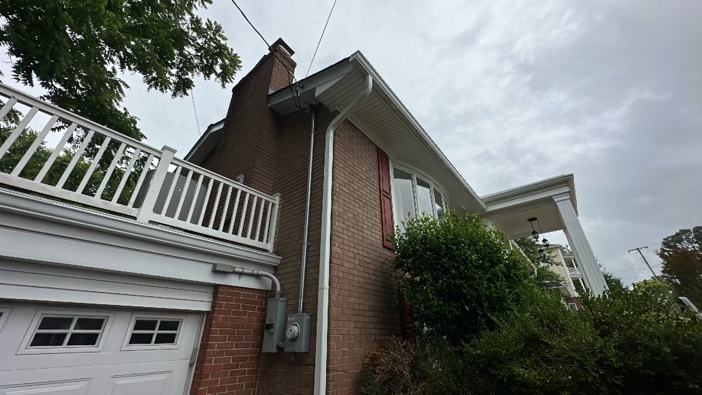 Manassas: CertainTeed Landmark Pro Designer Shingles in Max Def Moire Black by RM Banning, Inc.