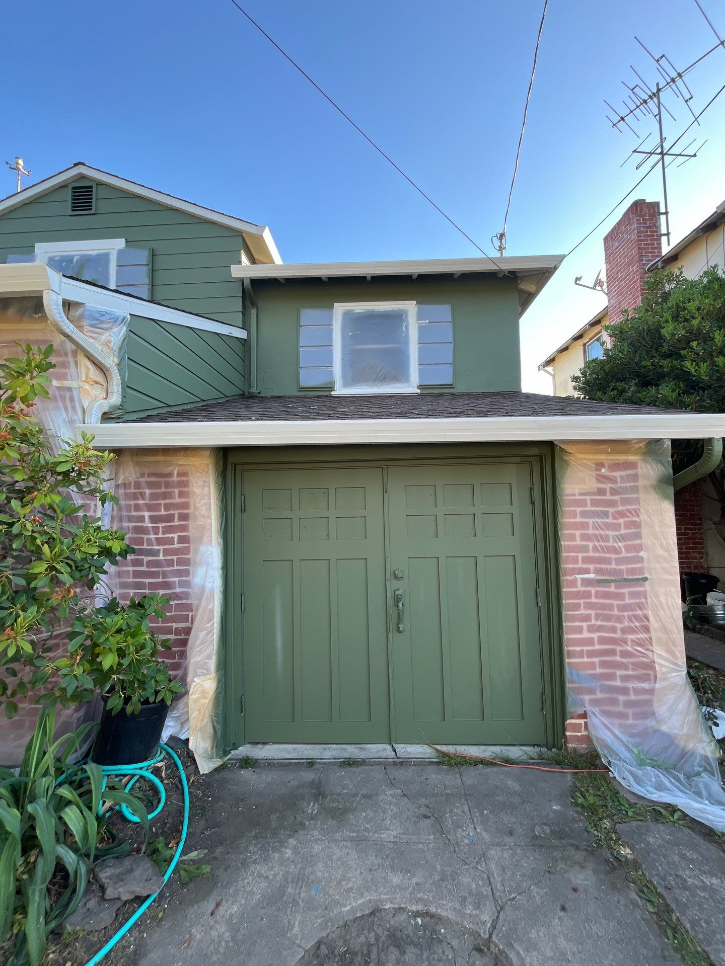 Project in Oakland by Herrera’s Bay Area Painting inc.