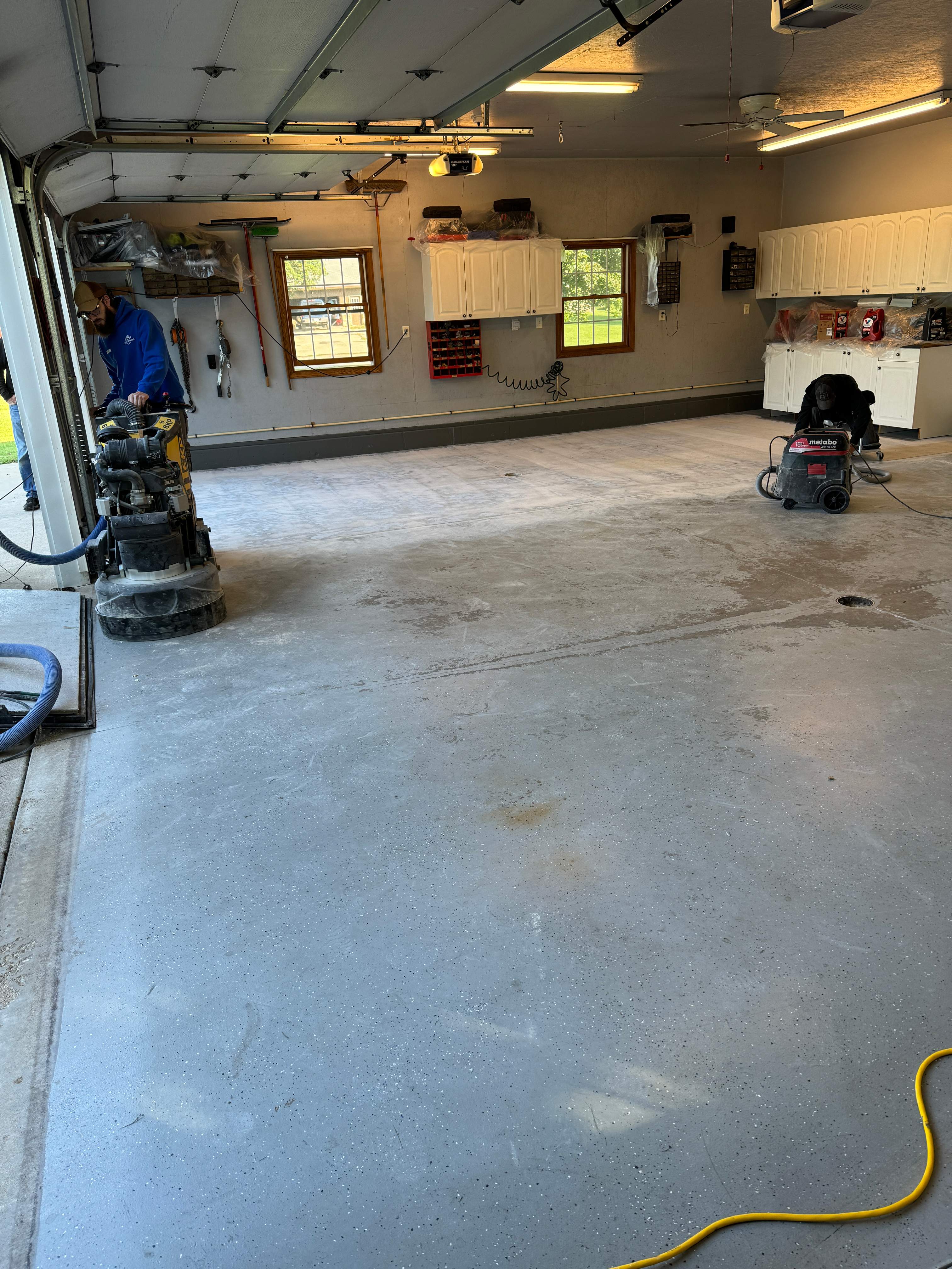 Creekbed Garage Lostant by Loud Bros