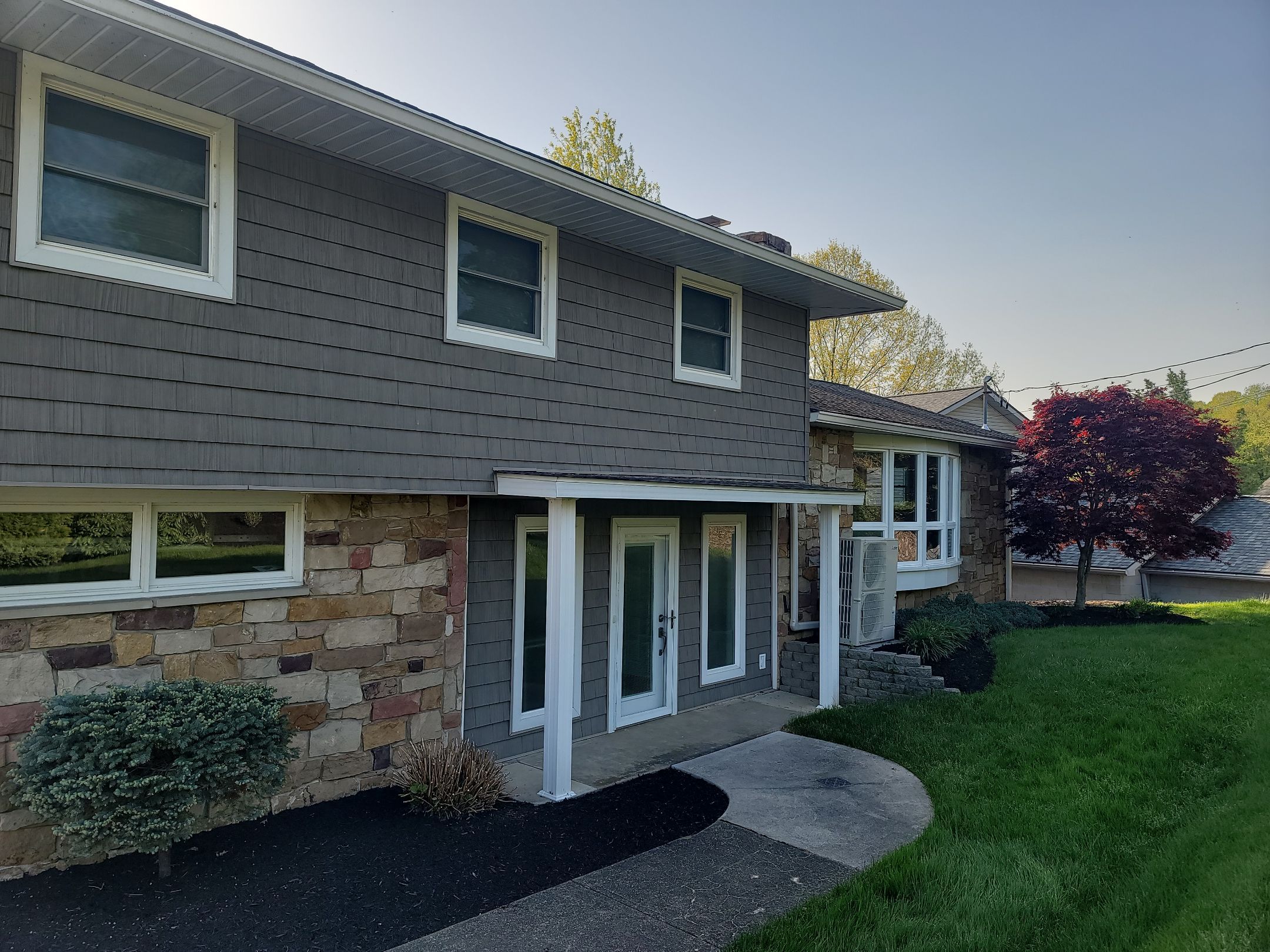 ATLAS PINNACLE HP W/SCOTCHGARD COLOR: WEATHERED WOOD by Eagle Eye Roofing