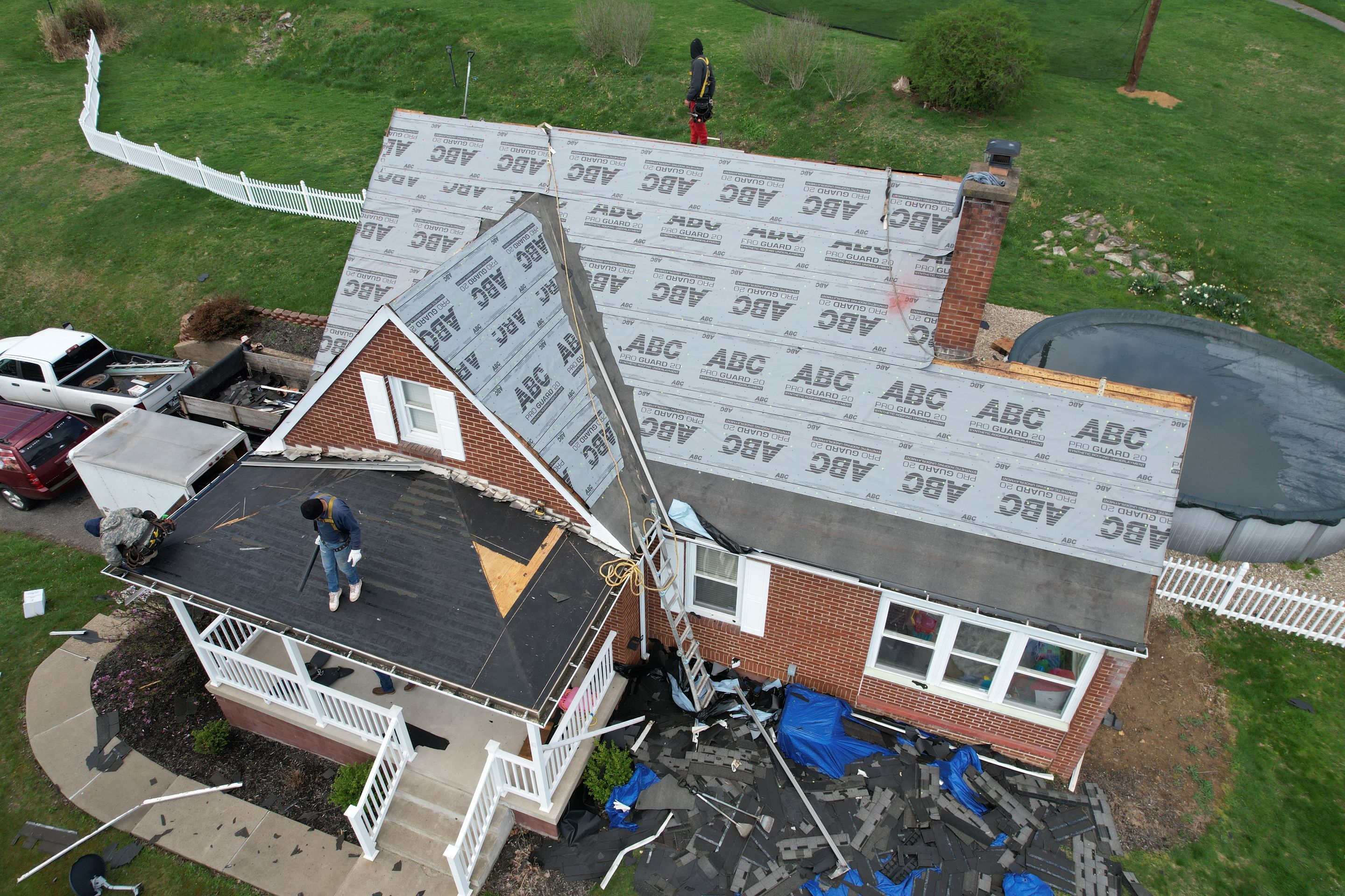Residential Roofing Installation using GAF Timberline HDZ Charcoal by Rainstoppers Roofing