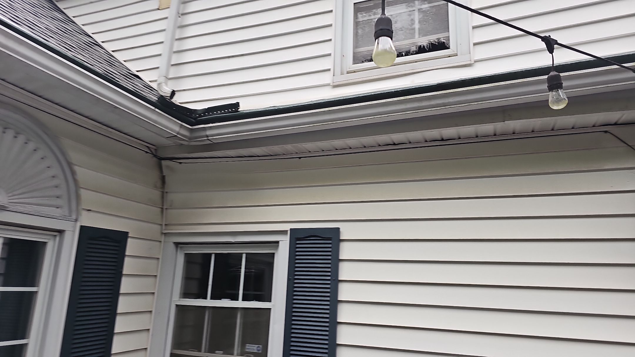 Norandex Cedar Knolls, Color: Jamestown Blue by Eagle Eye Roofing