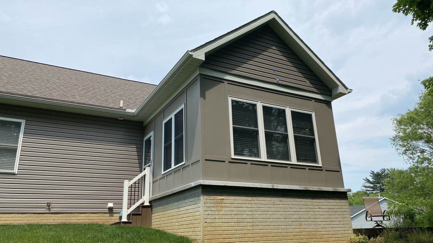 John & Julie Glutting by Silver Leaf Contracting 