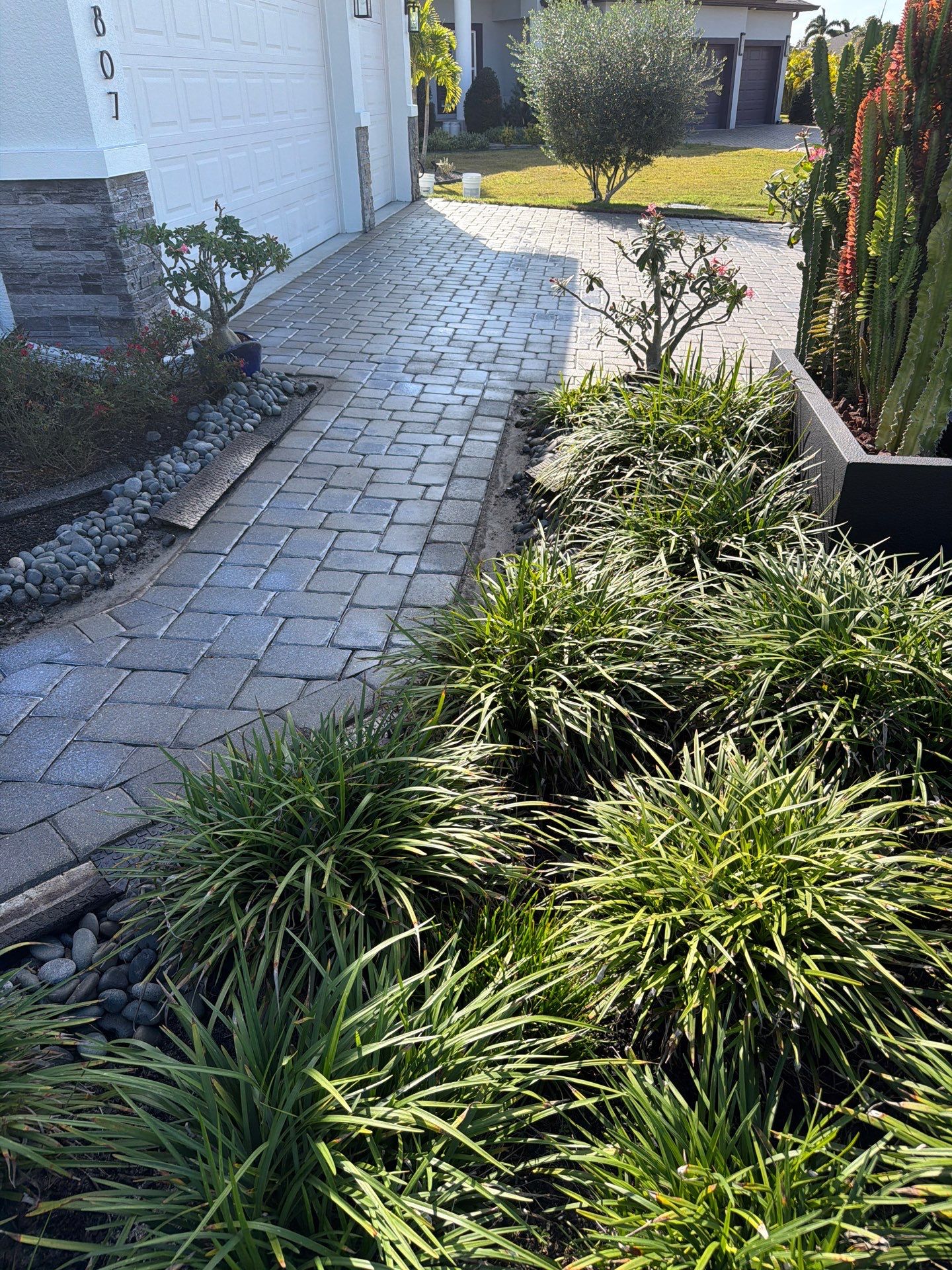 Full-Scale Paver Stripping and Sealing in La Paloma Sun City Center by Supreme Paver Experts