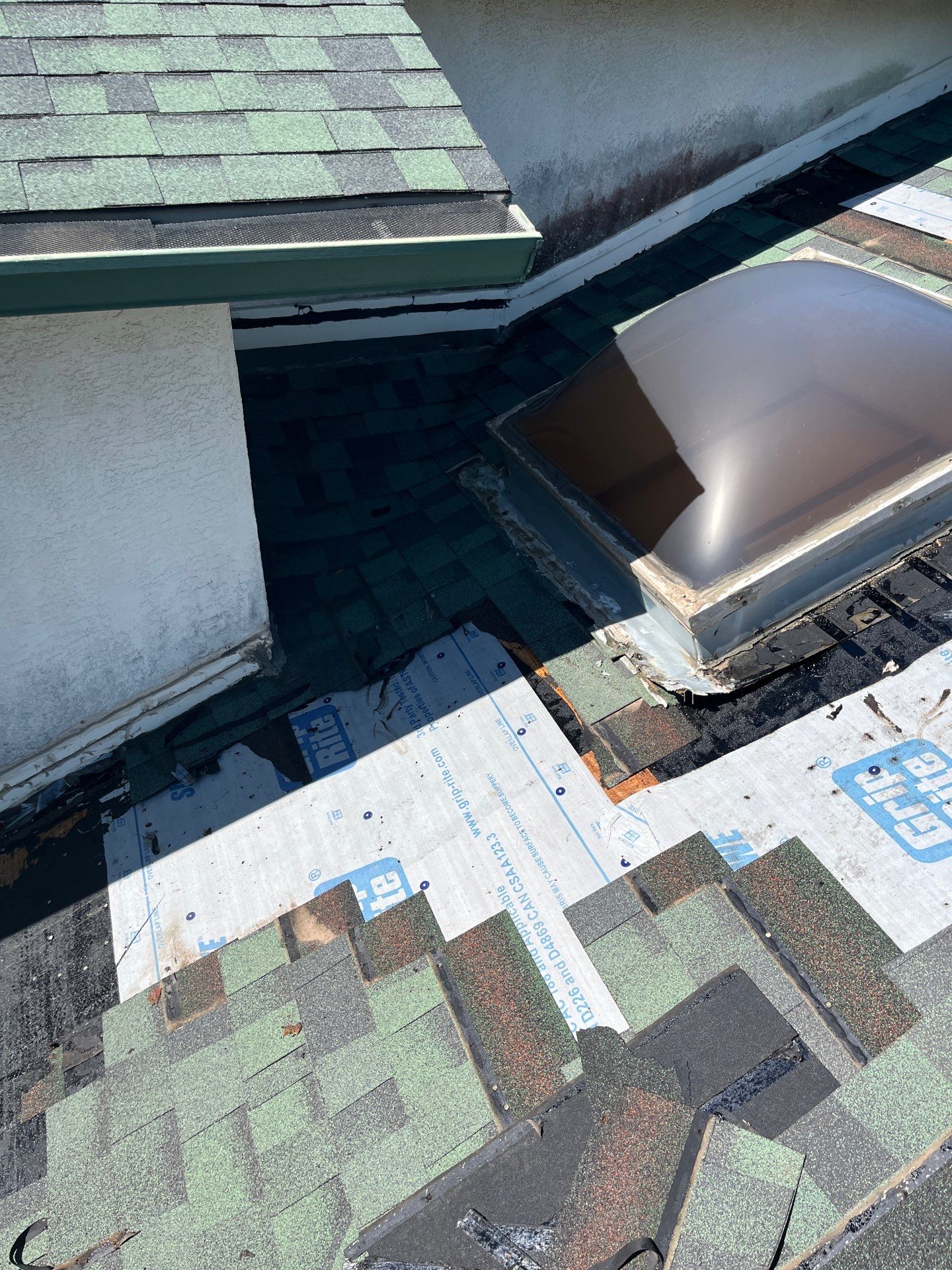 Roof Repair Skylight Repair 78015 by Rox Roofing