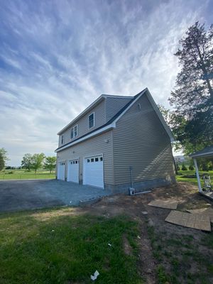 build car garage and efisienci room  using new construction