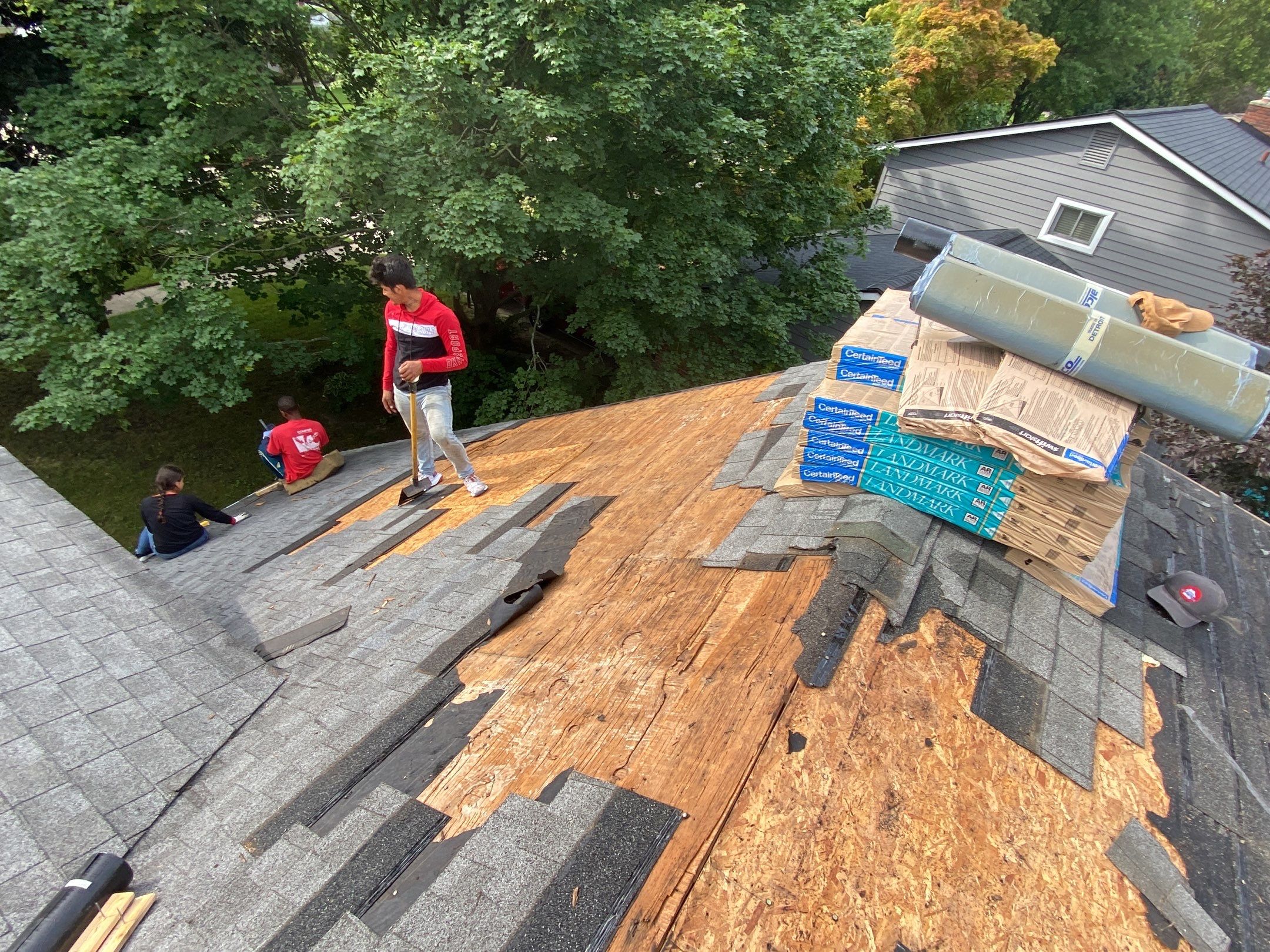 Roof Replacement using CertainTeed Landmark by 180 Contractors