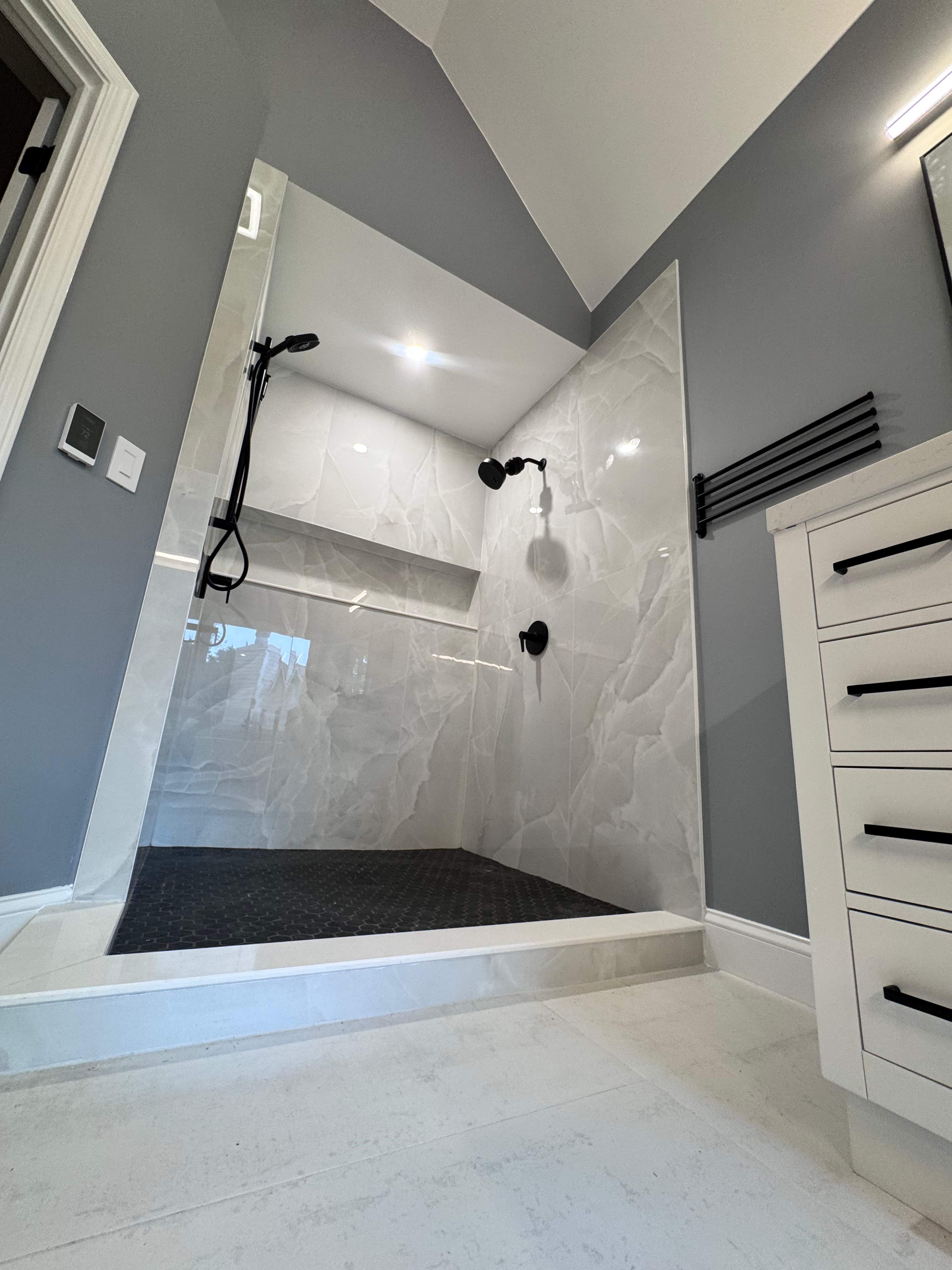 Master bathroom renovation by Prudencio
