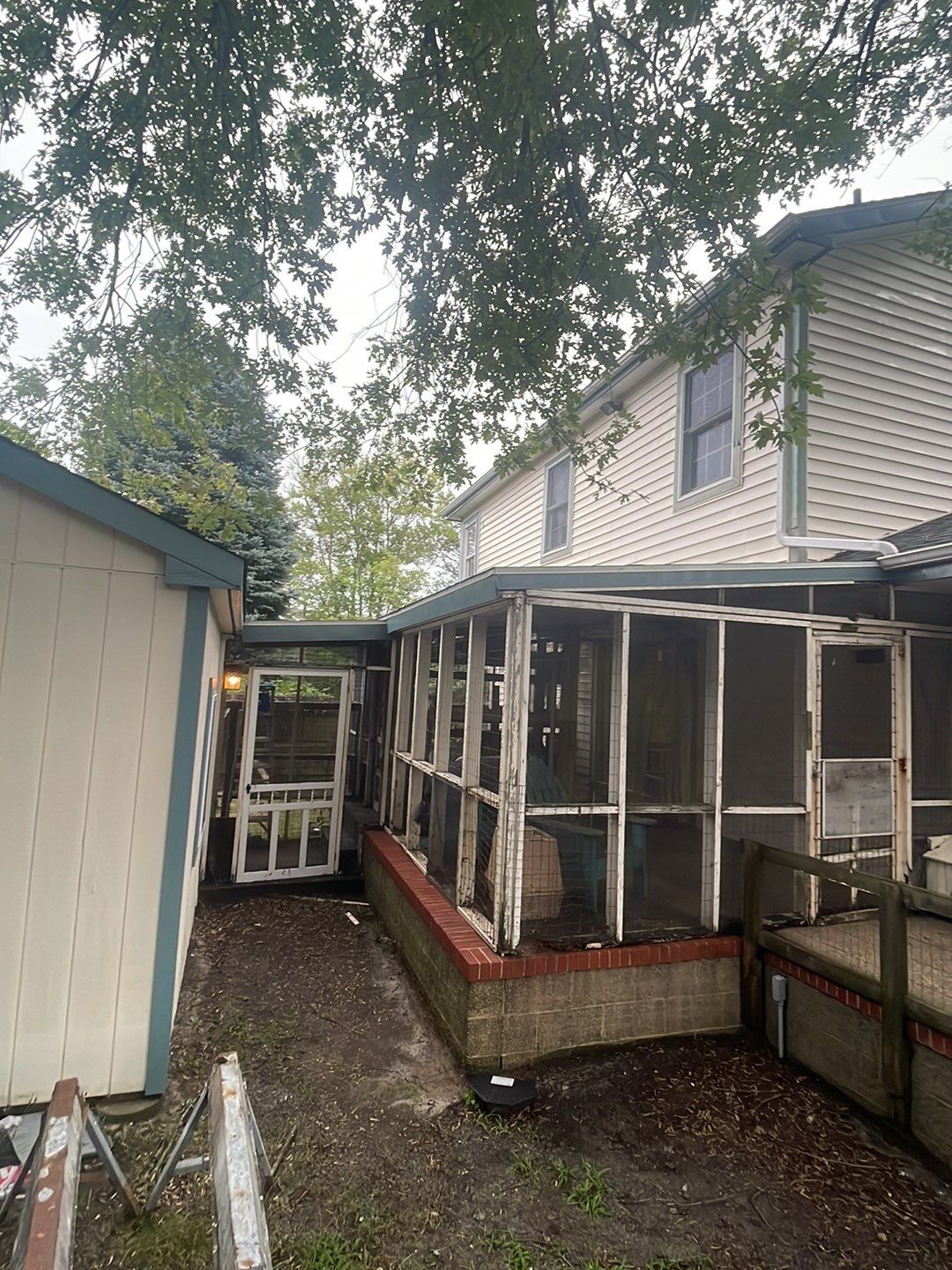 Deck Cleaning & House Wash by SJ Exterior