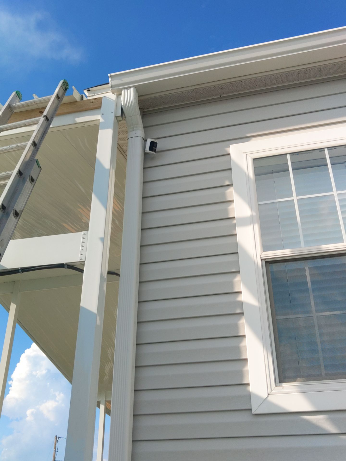 7-Inch Seamless Gutters for Heavy Rain in Sarasota FL by Gutter Professors