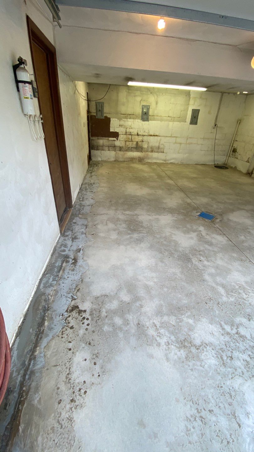 Carbon Garage Floor by Floors in a Day, Inc