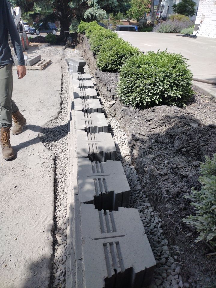 Replacement of existing retaining wall.  by New Horizon Landscapes