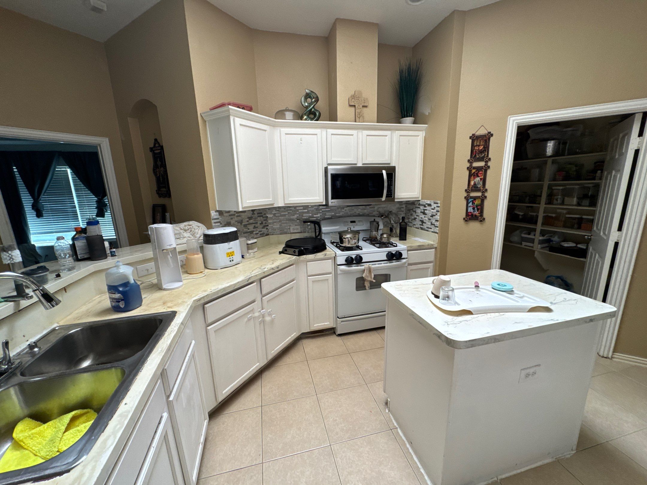 Seven-Day Kitchen Transformation: Full Remodel, Zero Downtime by Tibi Soli LLC